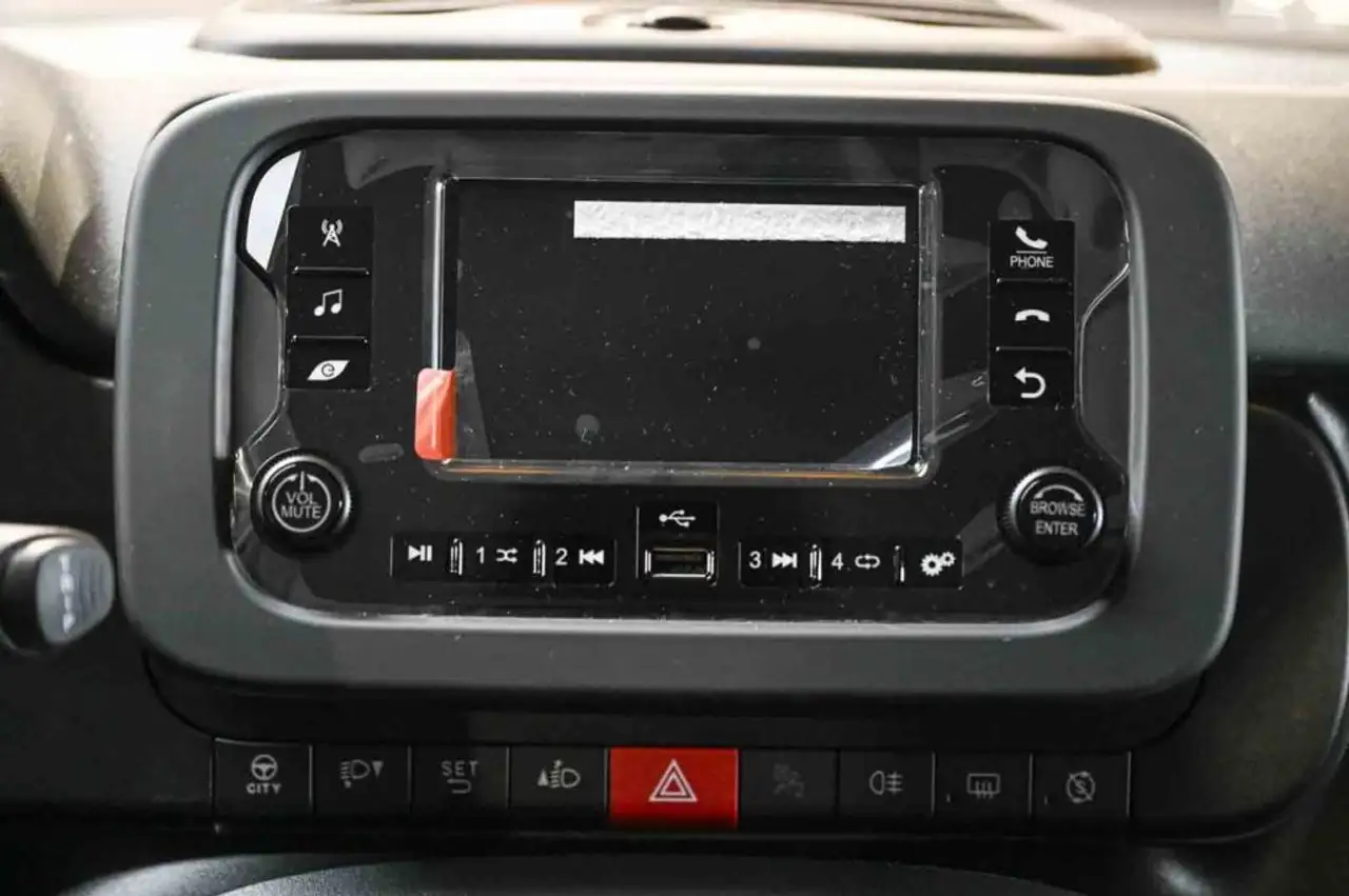 Fiat Panda Hybrid 1.0 70cv 16