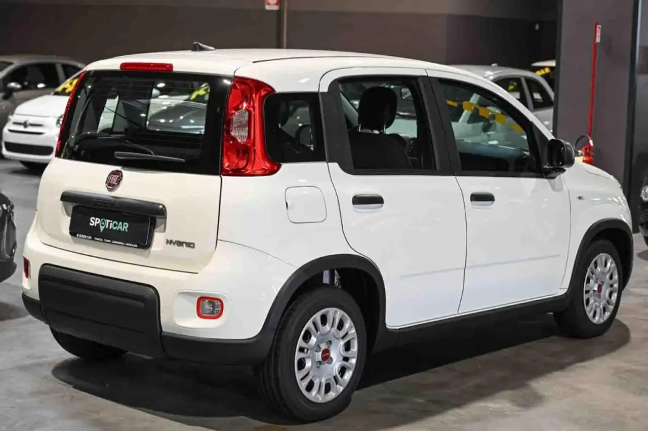 Fiat Panda Hybrid 1.0 70cv 5