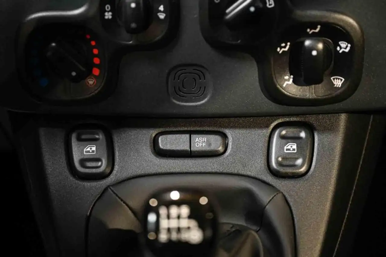 Fiat Panda Hybrid 1.0 70cv 18