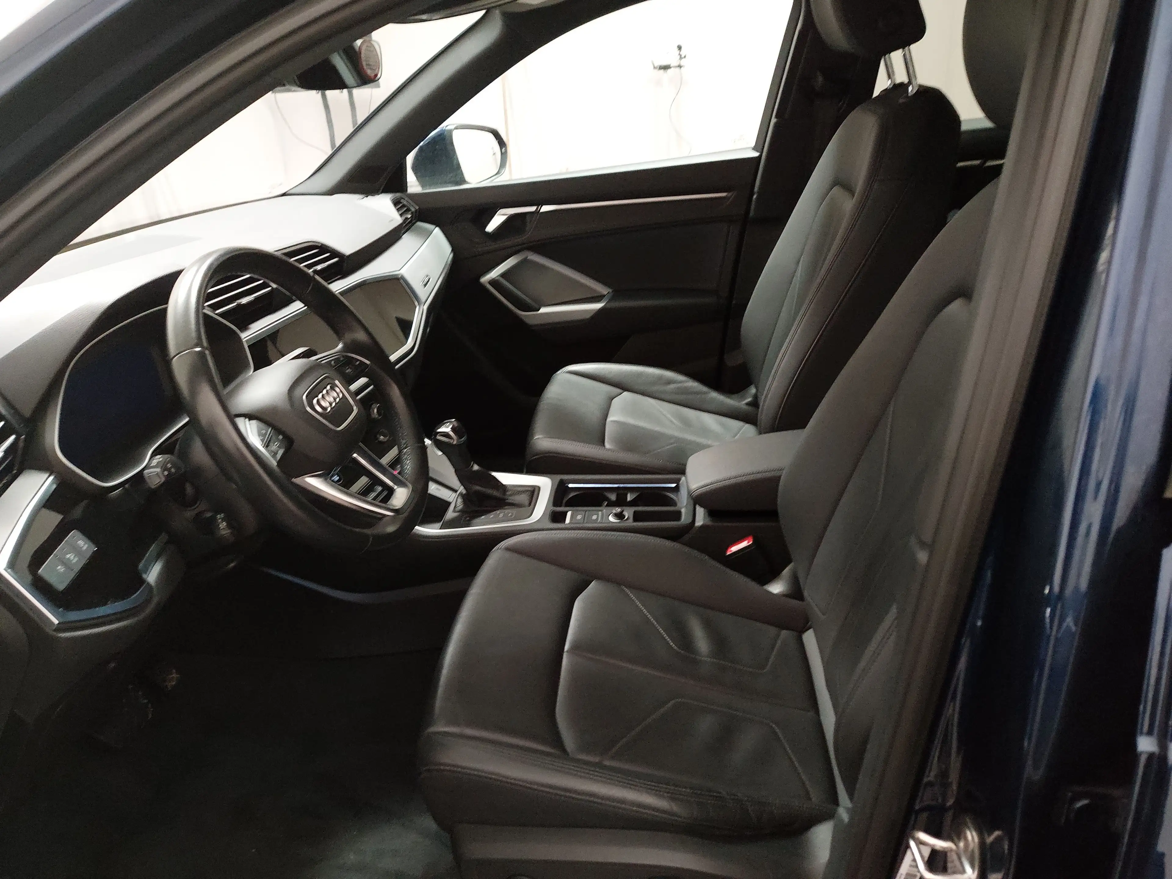 Audi Q3 40 TDI S-Line Leder Navi LED vc Shz AHK — photo 6