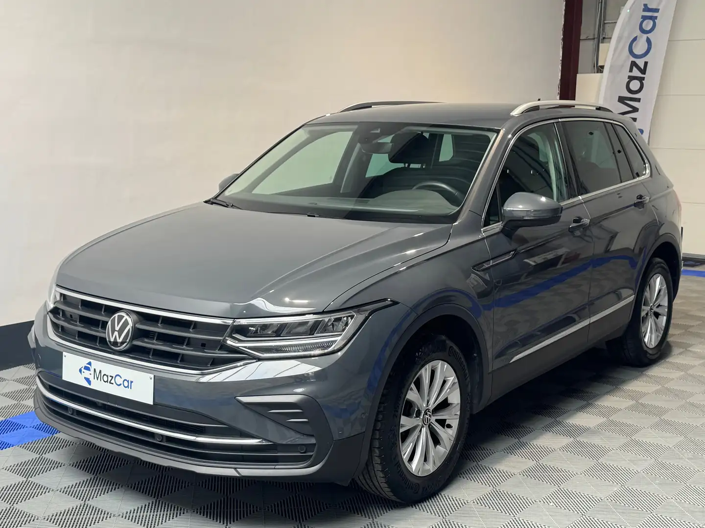 Volkswagen Tiguan Tiguan 1.5 TSI Life Business OPF DSG (EU6AP) Gris - 1