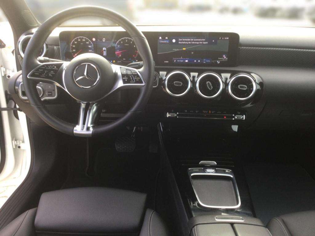 Mercedes-Benz A 220
