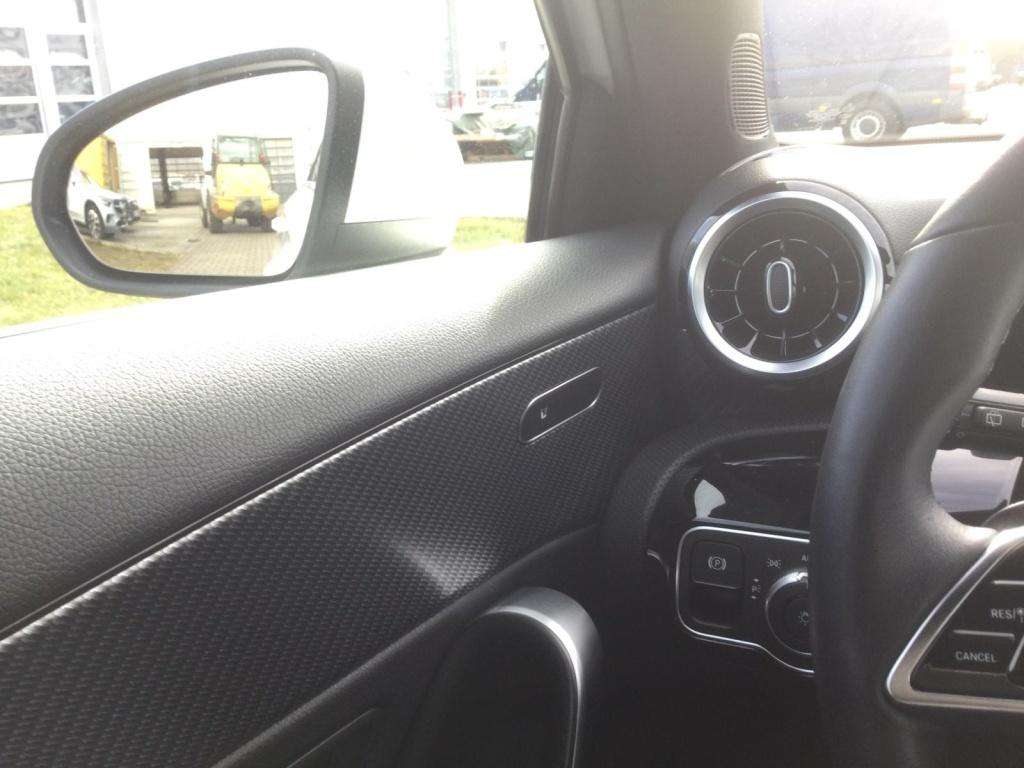 Mercedes-Benz A 220