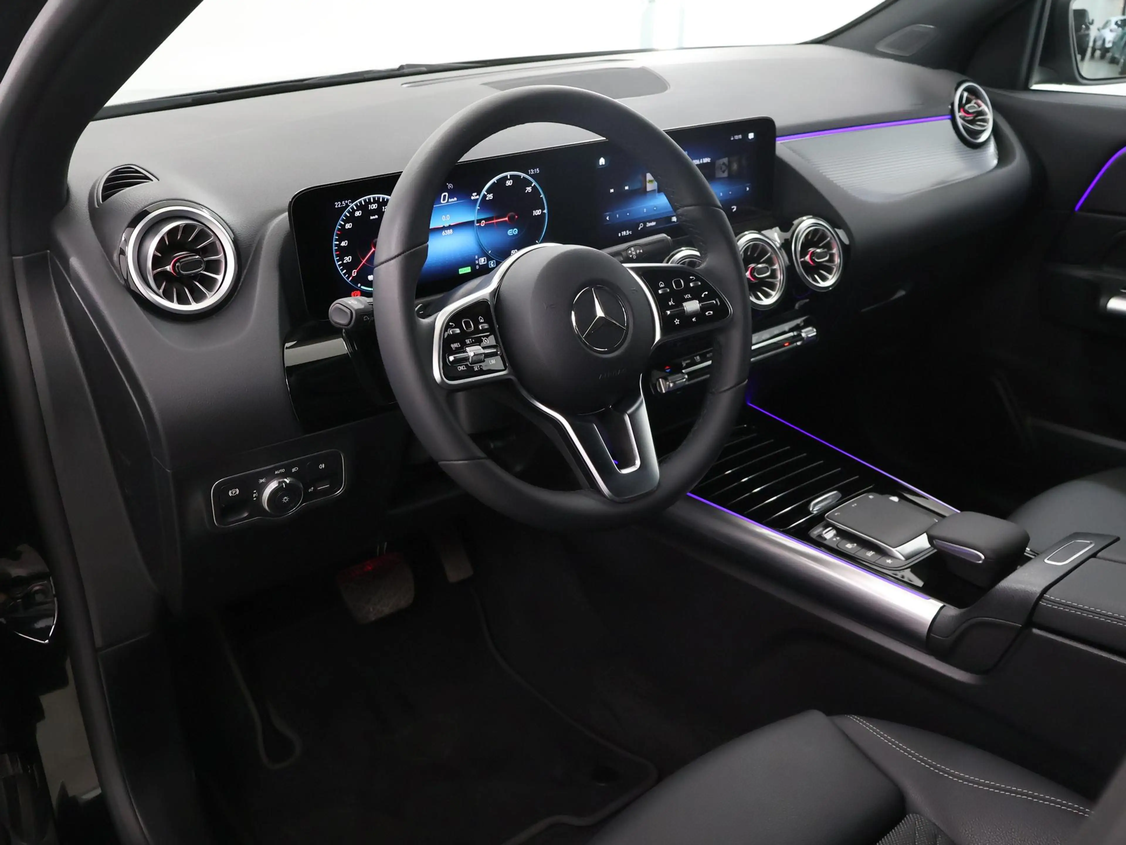 Mercedes-Benz EQA 250 Luxury 67 kWh | Trekhaak | Stoelverwarming | — photo 7