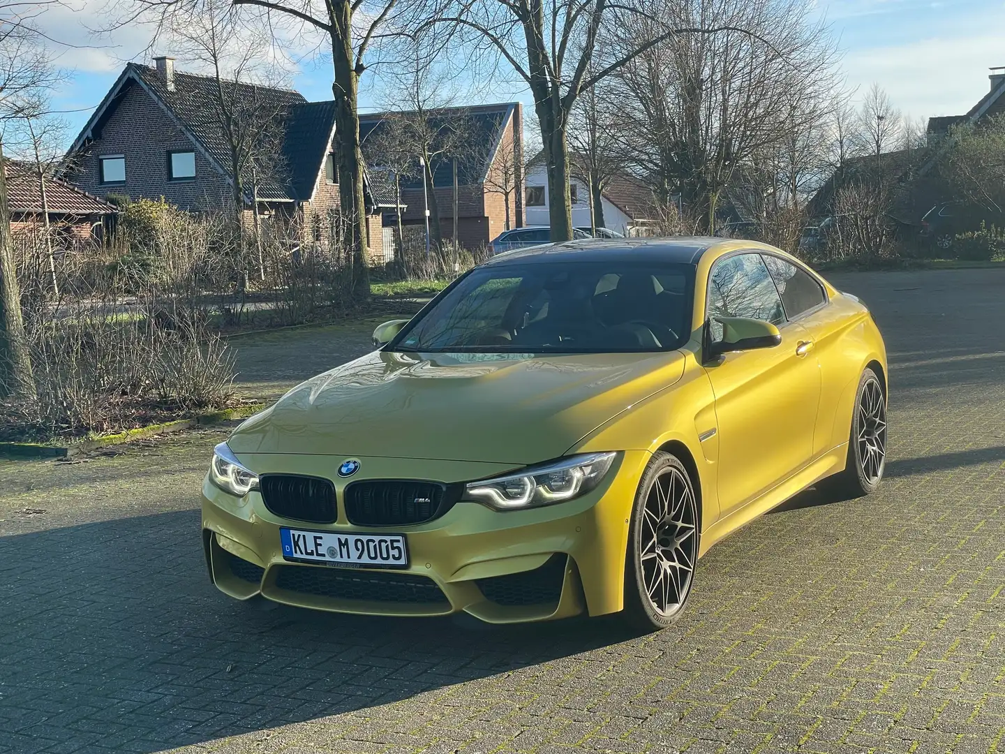 BMW M4 M4 Coupe DKG Competition Gold - 1