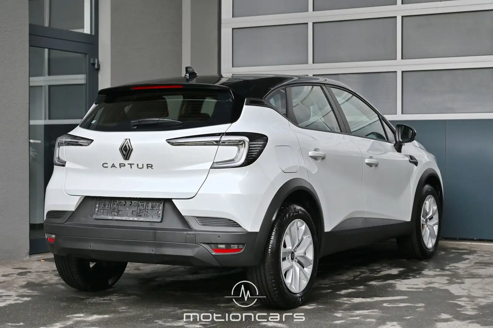 Renault Captur 1.3 TCE 158HK EVOLUTION EDC Weiß - 2