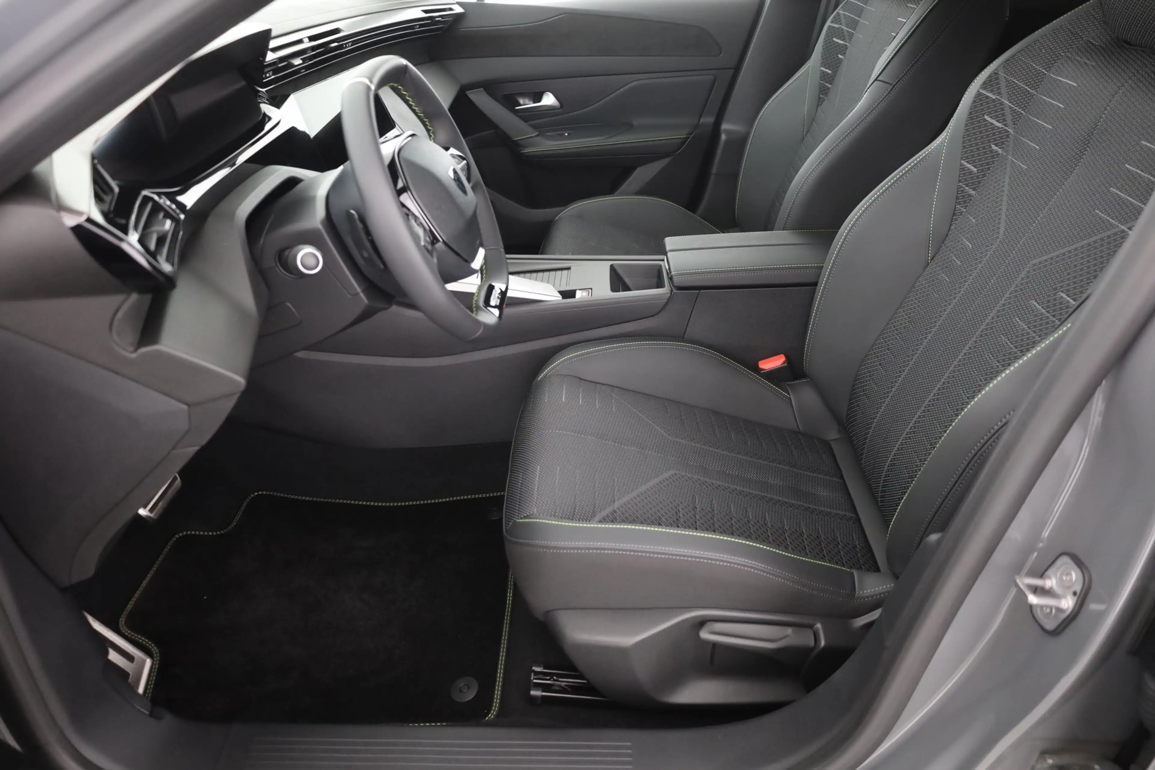 Peugeot 308 SW GT 1.5 Diesel 130 Matrix ACC Navi Kamera — photo 22