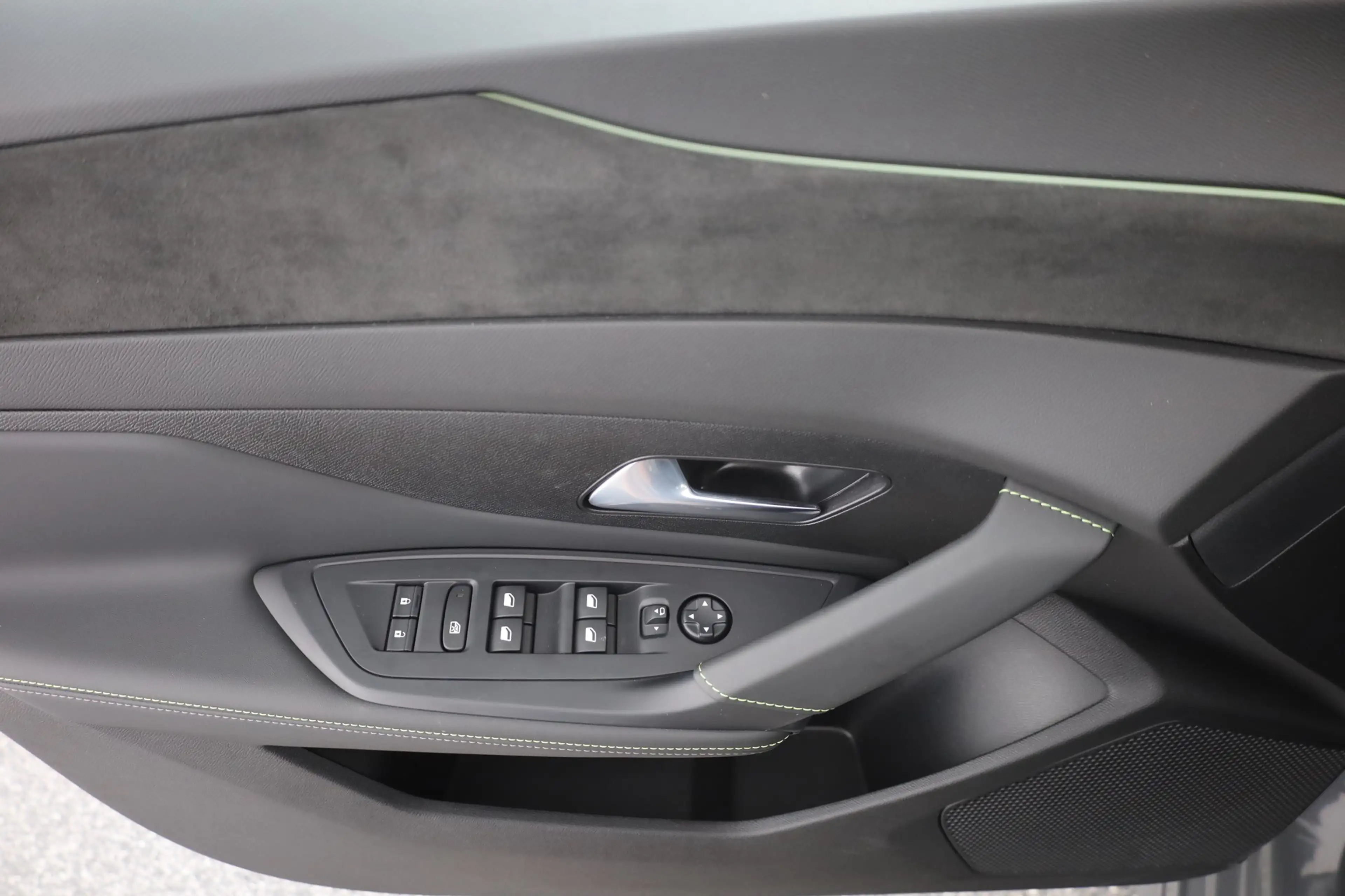 Peugeot 308 SW GT 1.5 Diesel 130 Matrix ACC Navi Kamera — photo 21