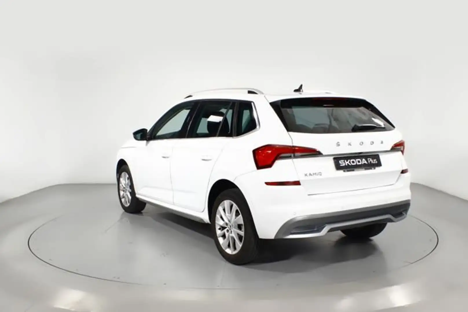 Skoda Kamiq 1.5 TSI Style DSG Blanco - 2