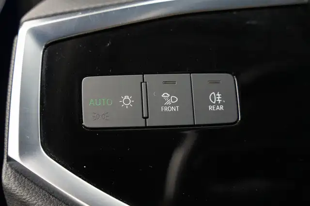Audi Q3 view 29