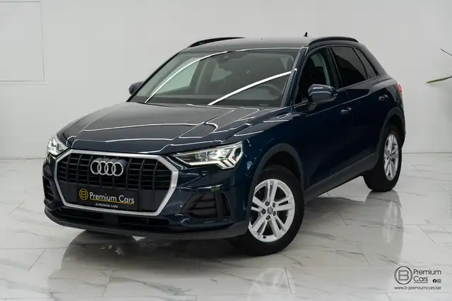 Audi Q3 view 2