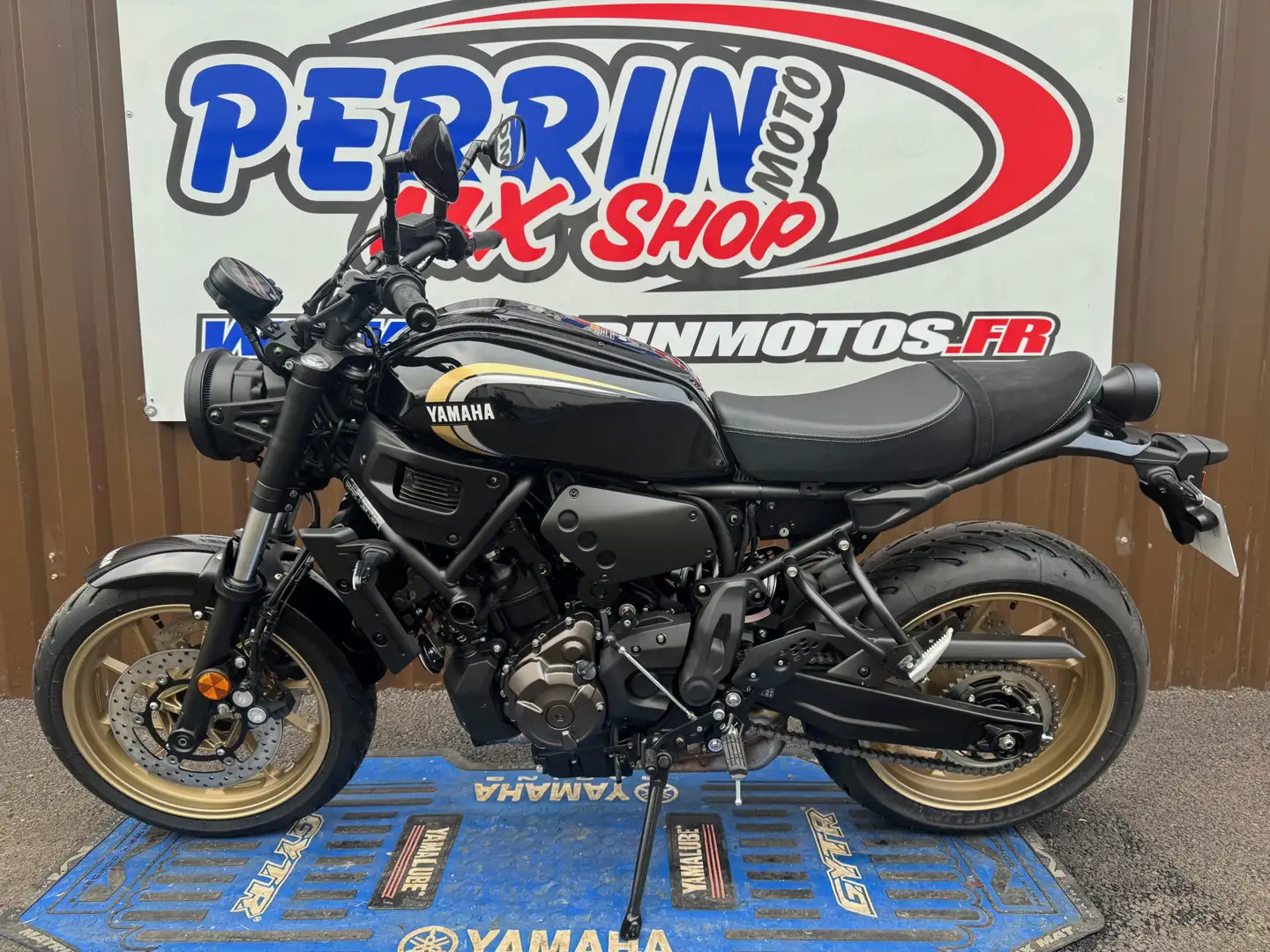 Yamaha XSR 700 Noir - 1