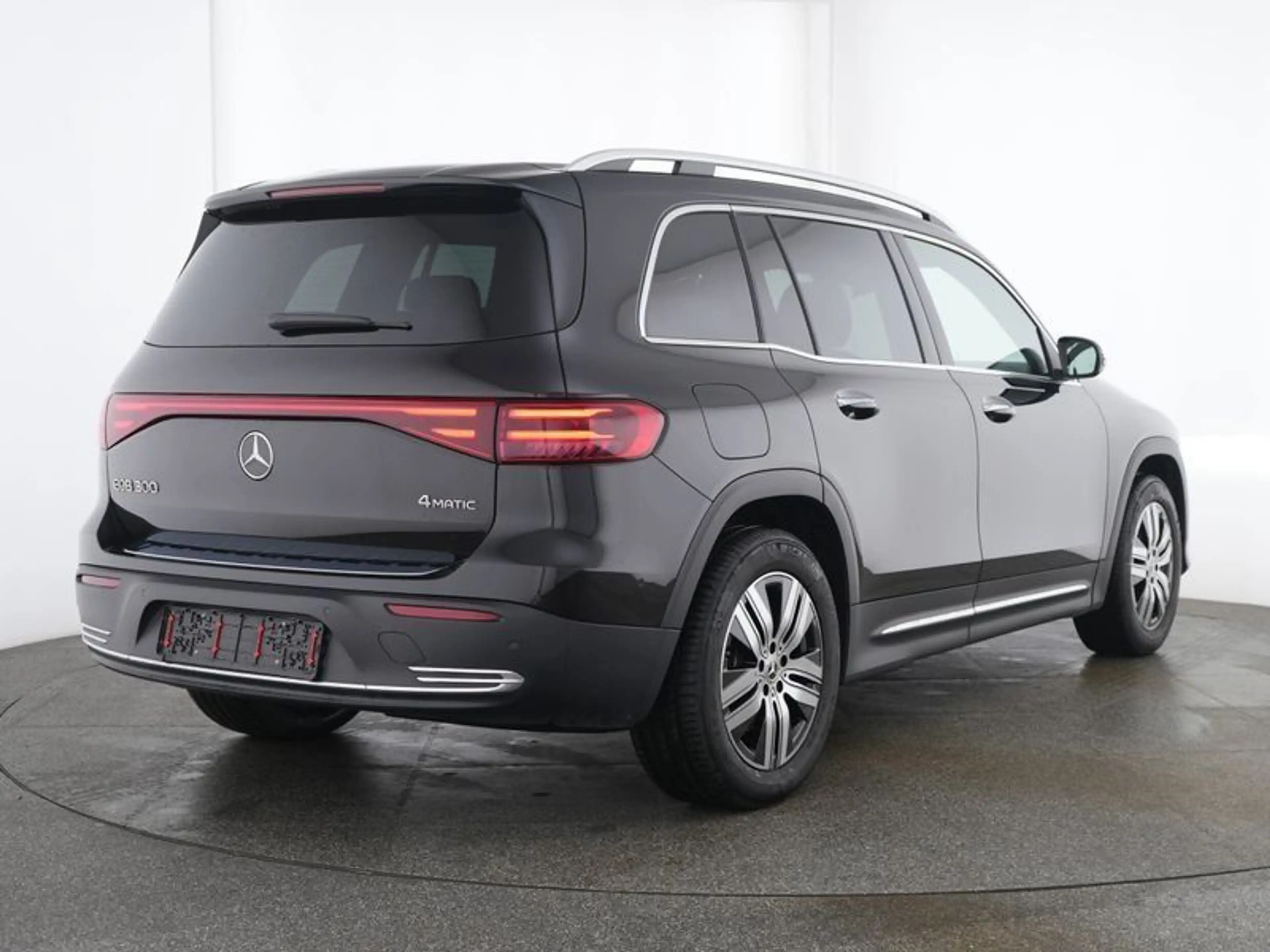 Mercedes-Benz EQB 300 4M PROG-ADV+ PANO FAP AHK BURMESTER WDGS — photo 4