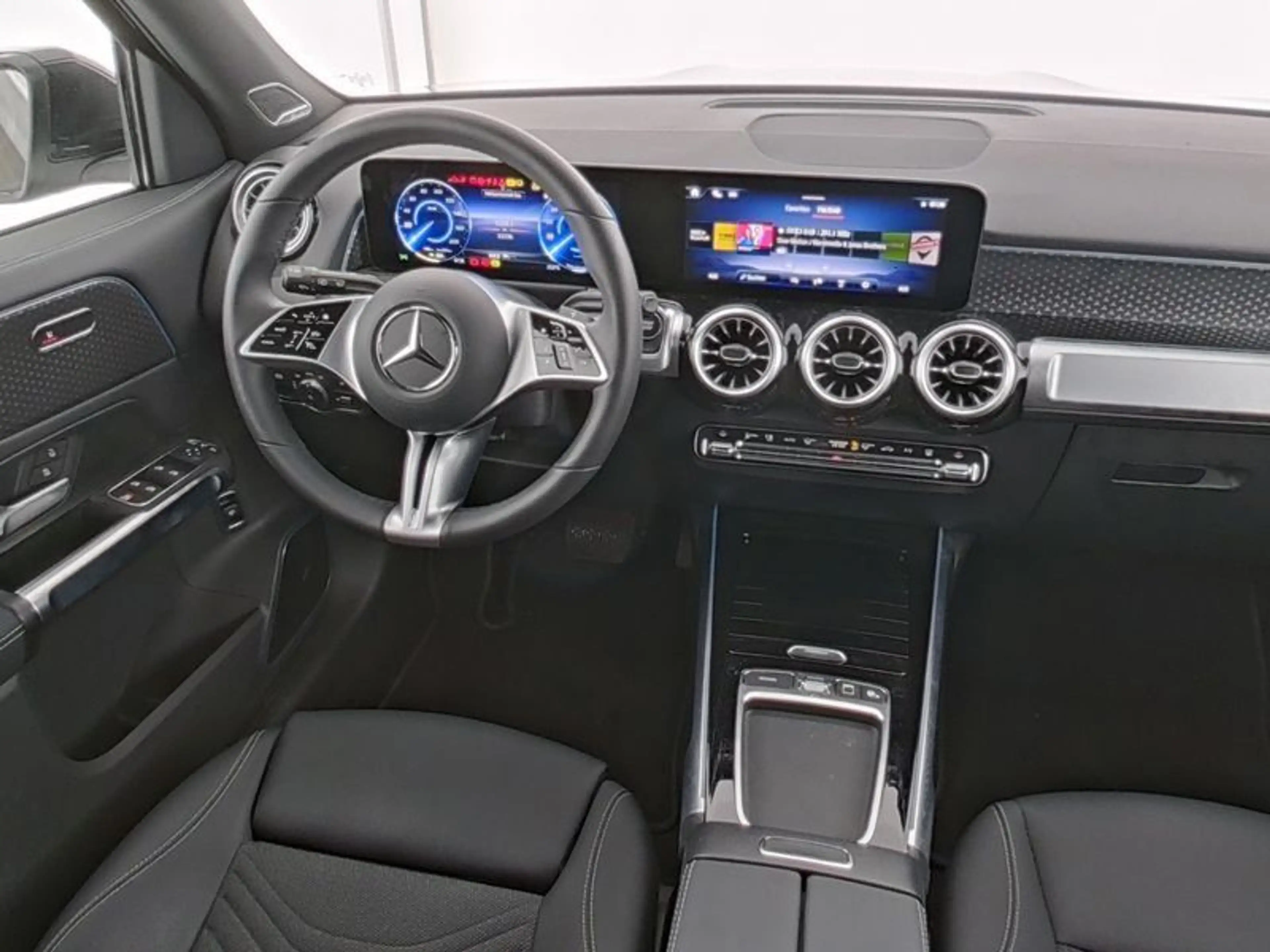 Mercedes-Benz EQB 300 4M PROG-ADV+ PANO FAP AHK BURMESTER WDGS — photo 8