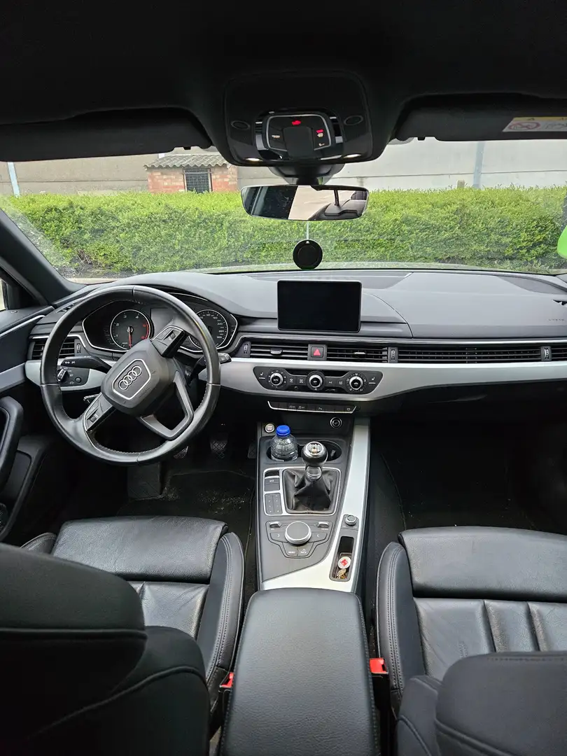 Audi A4 A4 Avant 2.0 TDI S-line Zwart - 1