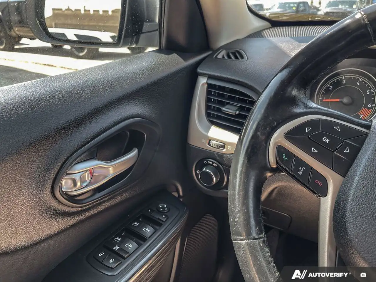 Jeep Cherokee photo Jeep Cherokee