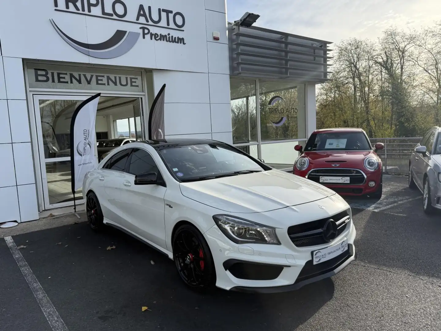 Mercedes-Benz CLA 45 AMG CLA 45 - BV Speedshift DCT AMG 4-Matic + TOIT OUVRANT + CARD PLAY + CAMERA AR Wit - 1