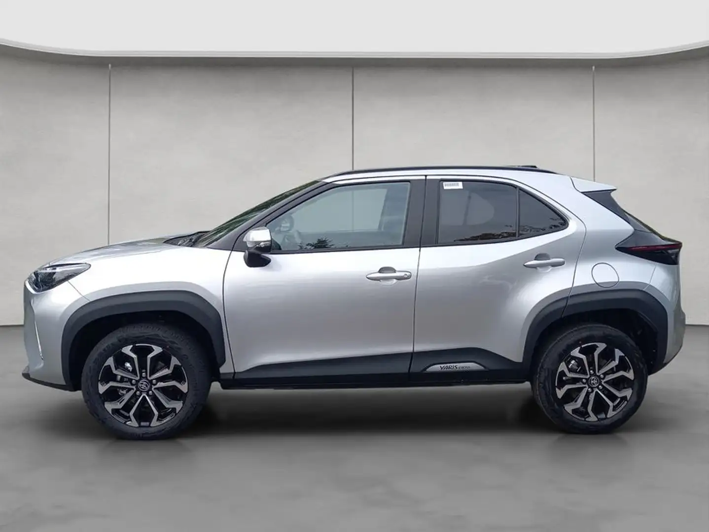 Toyota Yaris Cross Hybrid 130 1.5 VVT-i Teamplayer Safety Zilver - 2