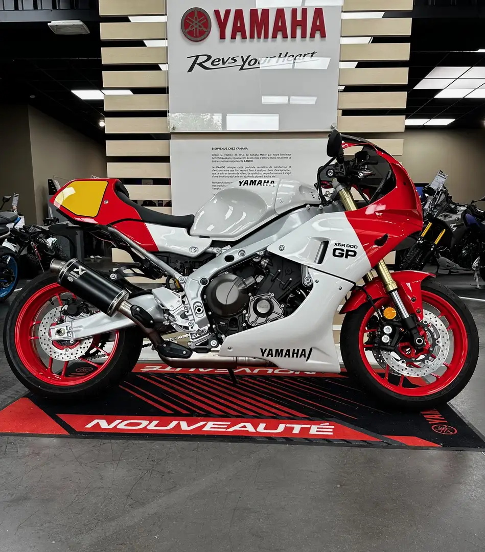 Yamaha XSR 900 Blanc - 1