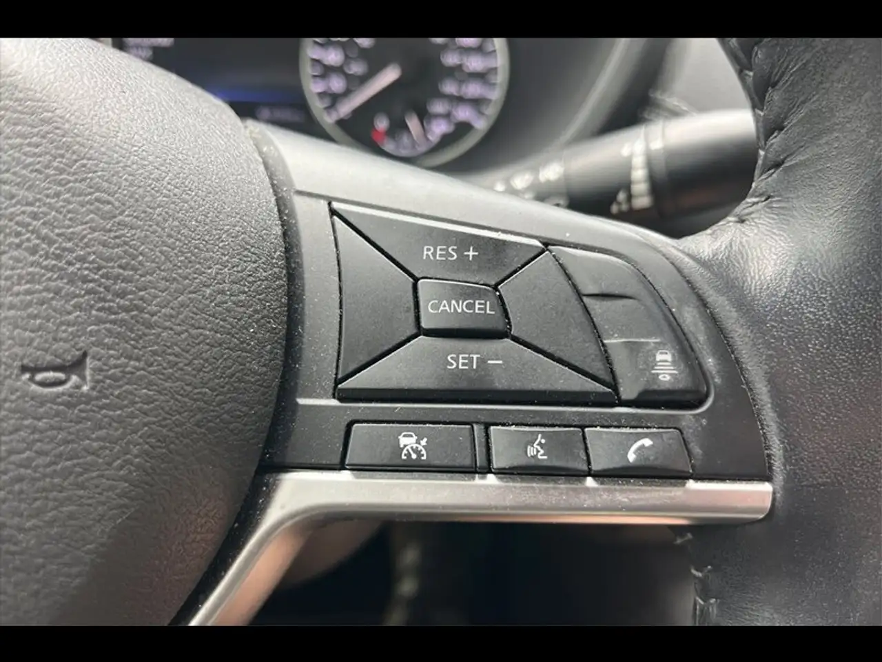 Nissan Sentra photo Nissan Sentra