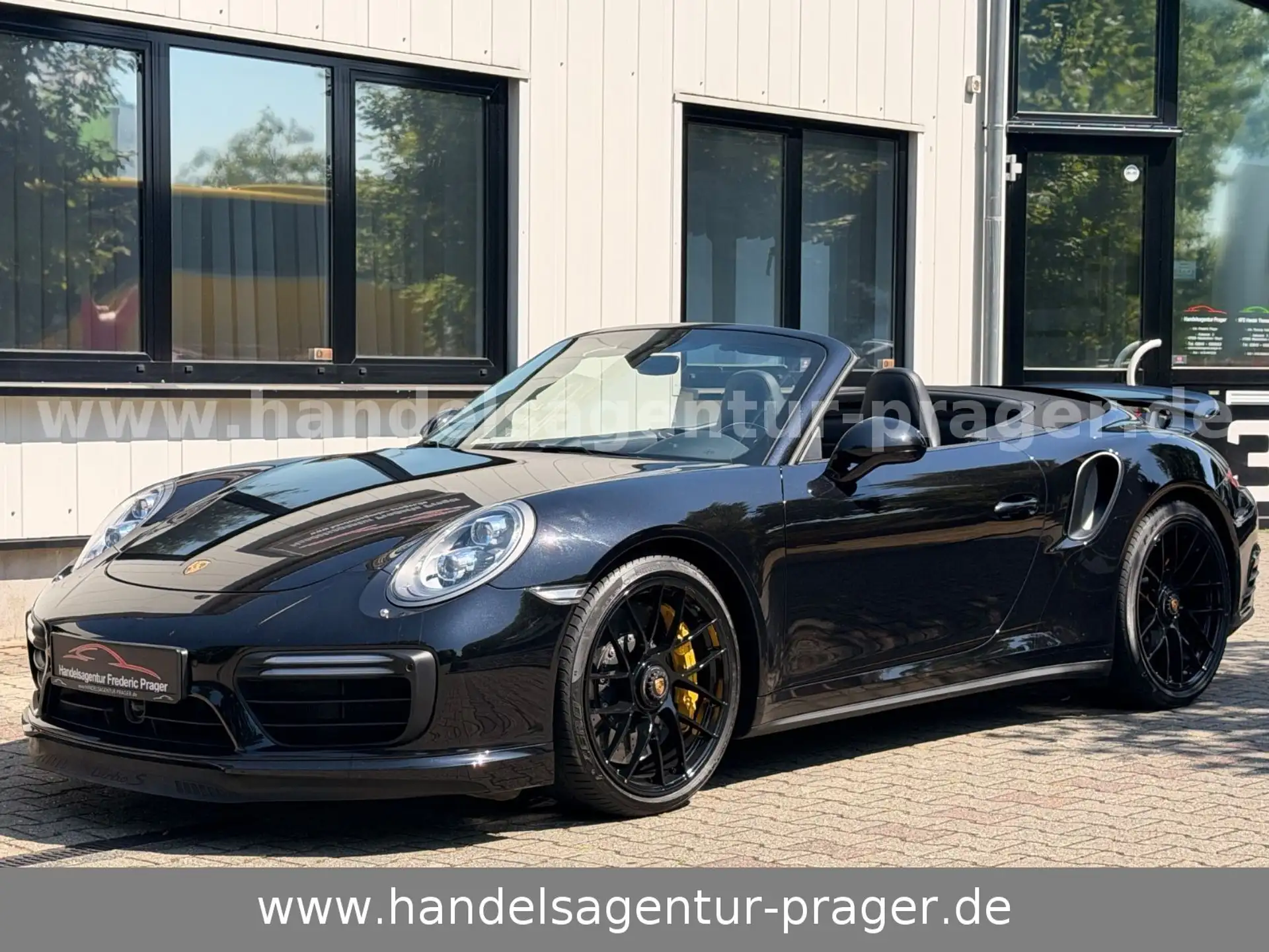 포르쉐 Porsche 911 911 Turbo S Cabriolet 2017 검정 사진 1