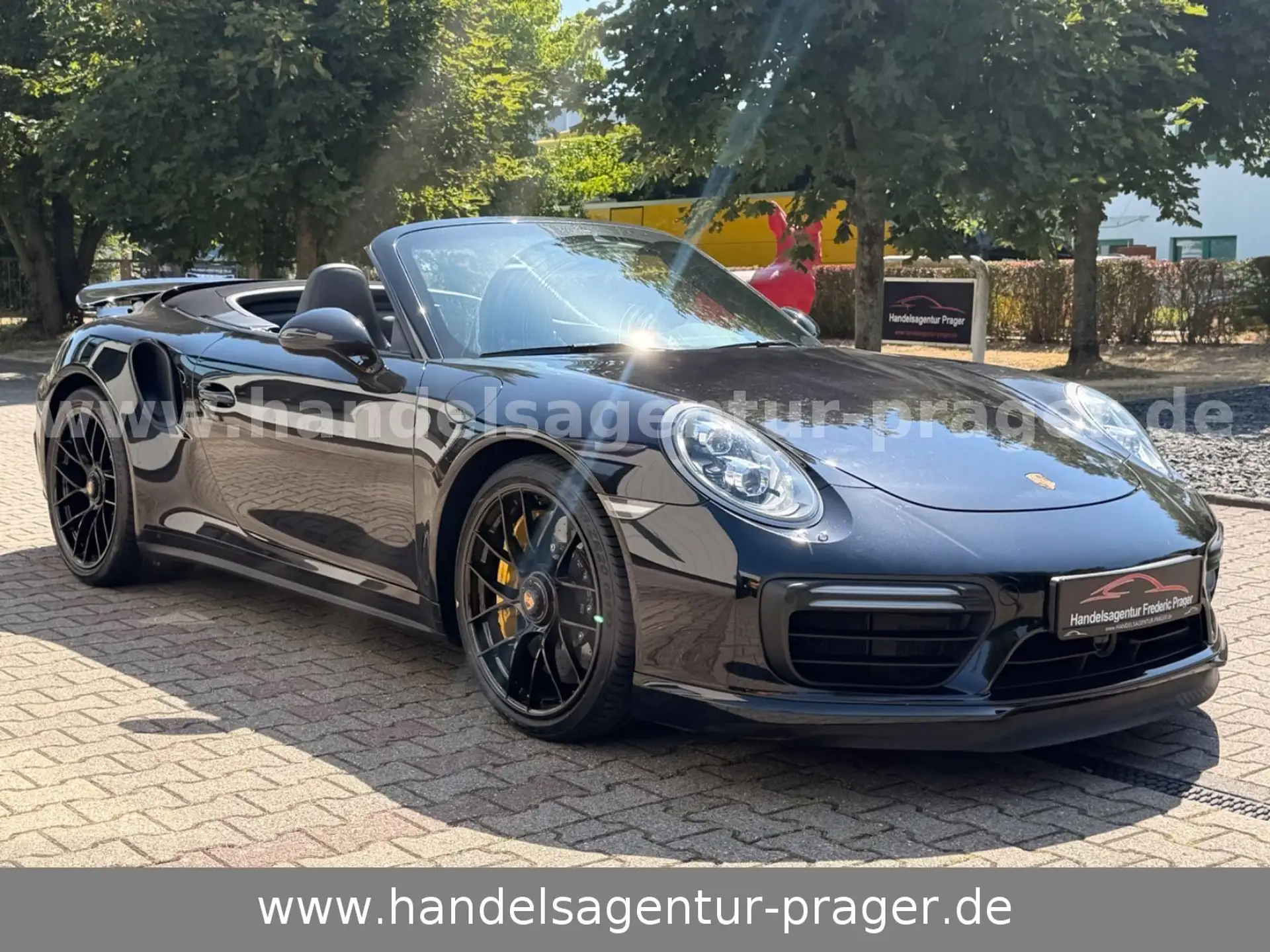 포르쉐 Porsche 911 911 Turbo S Cabriolet 2017 검정 사진 3