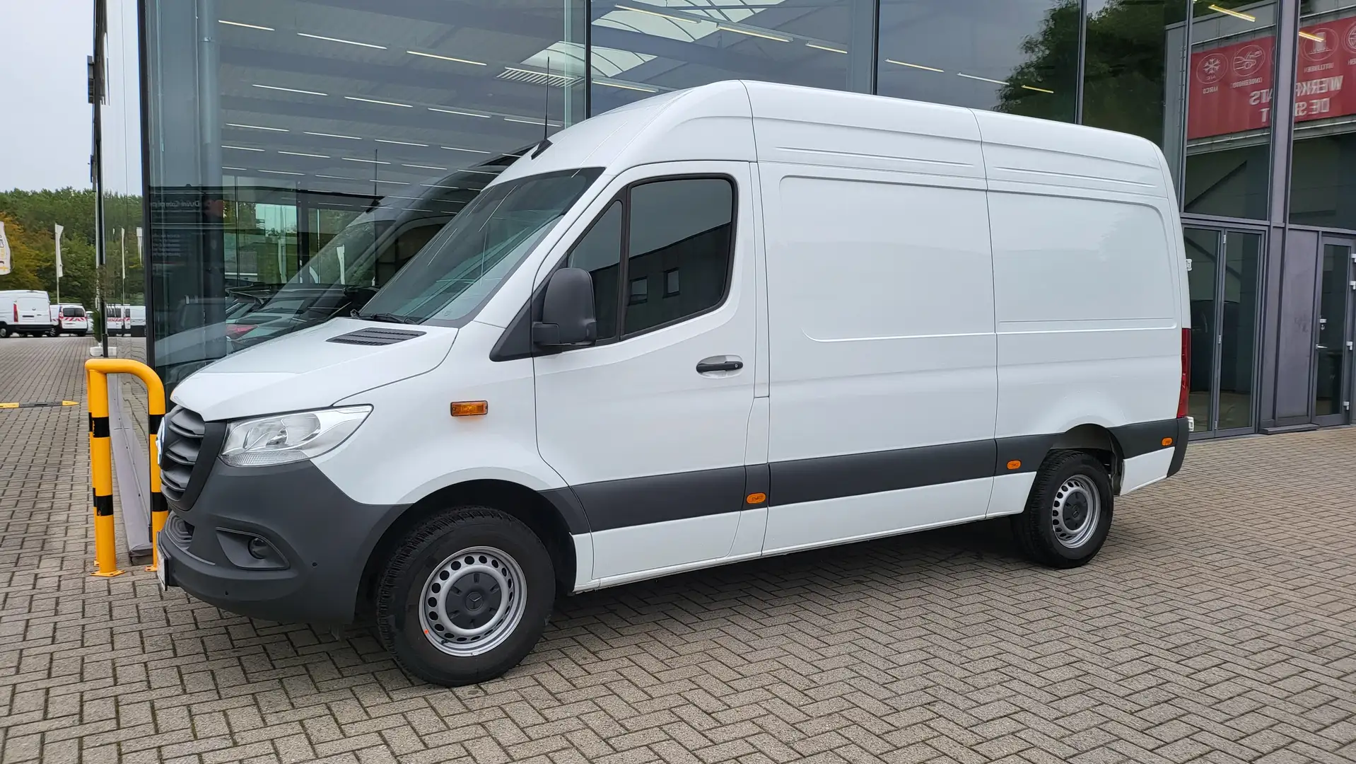 Mercedes-Benz Sprinter 317 CDI ~ 27.500 ex. ~ L2H2 ~ CC ~ Navi ~ CarPlay Wit - 1