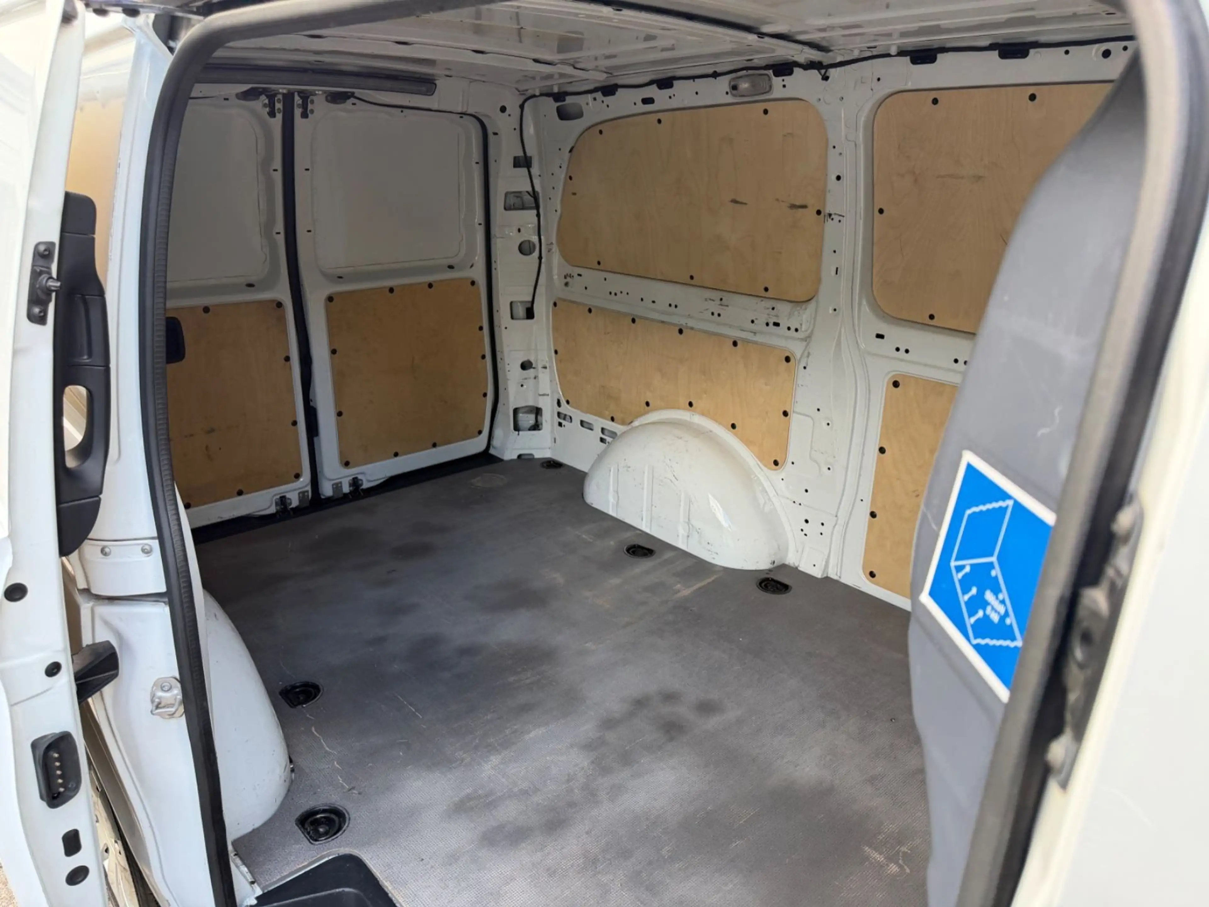 Mercedes-Benz Vito Kasten 116 CDI RWD lang PRO — photo 4
