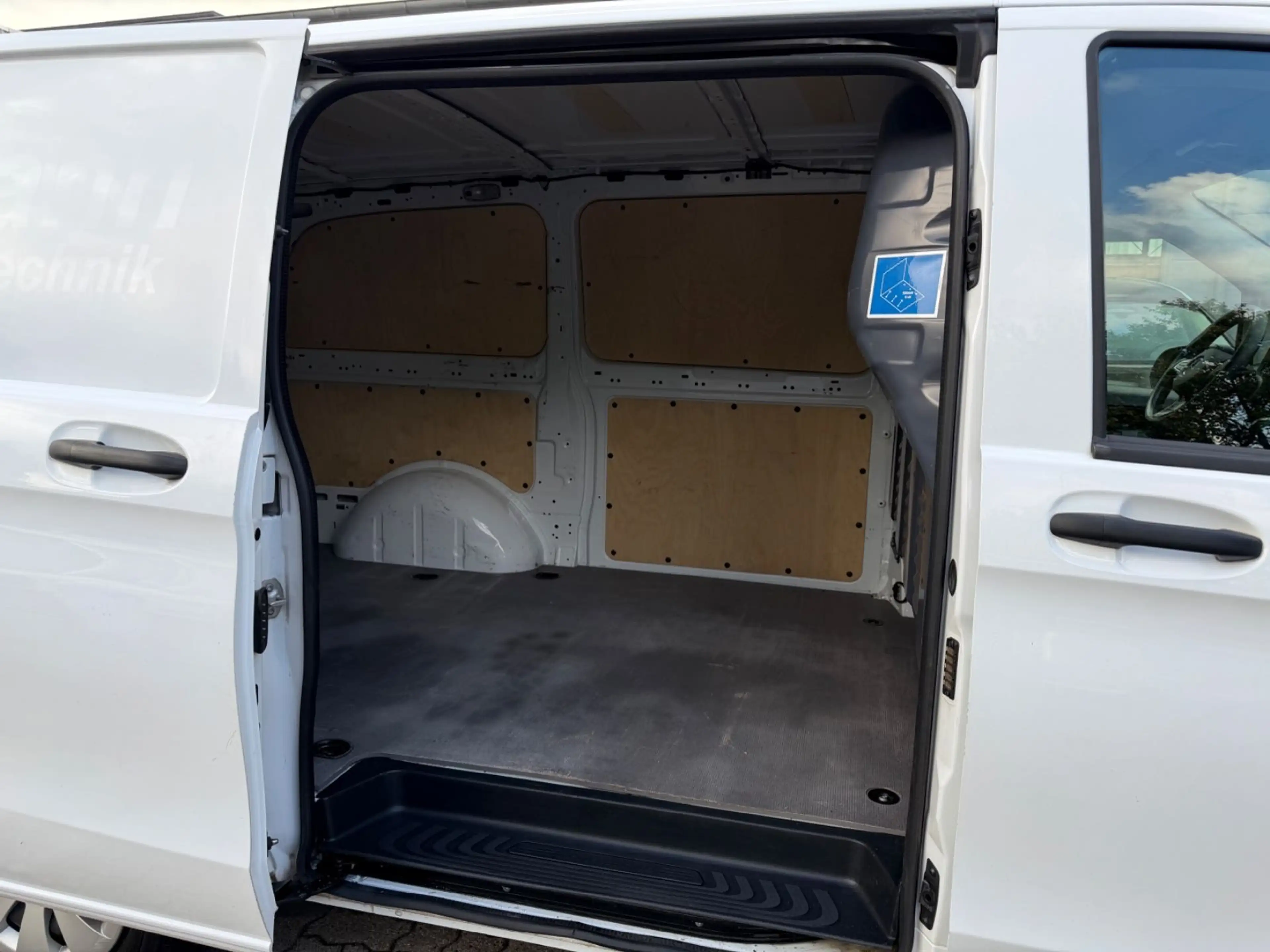 Mercedes-Benz Vito Kasten 116 CDI RWD lang PRO — photo 3