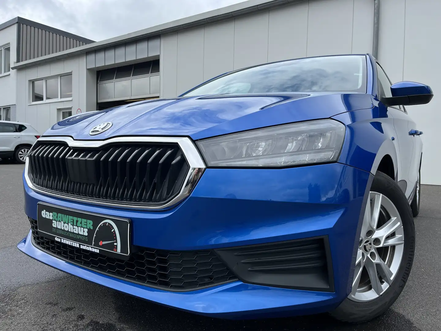 Skoda Fabia 1.0 Ambition 87€ m. 20% Anzahlung DAB LED SHZ PD Blau - 1