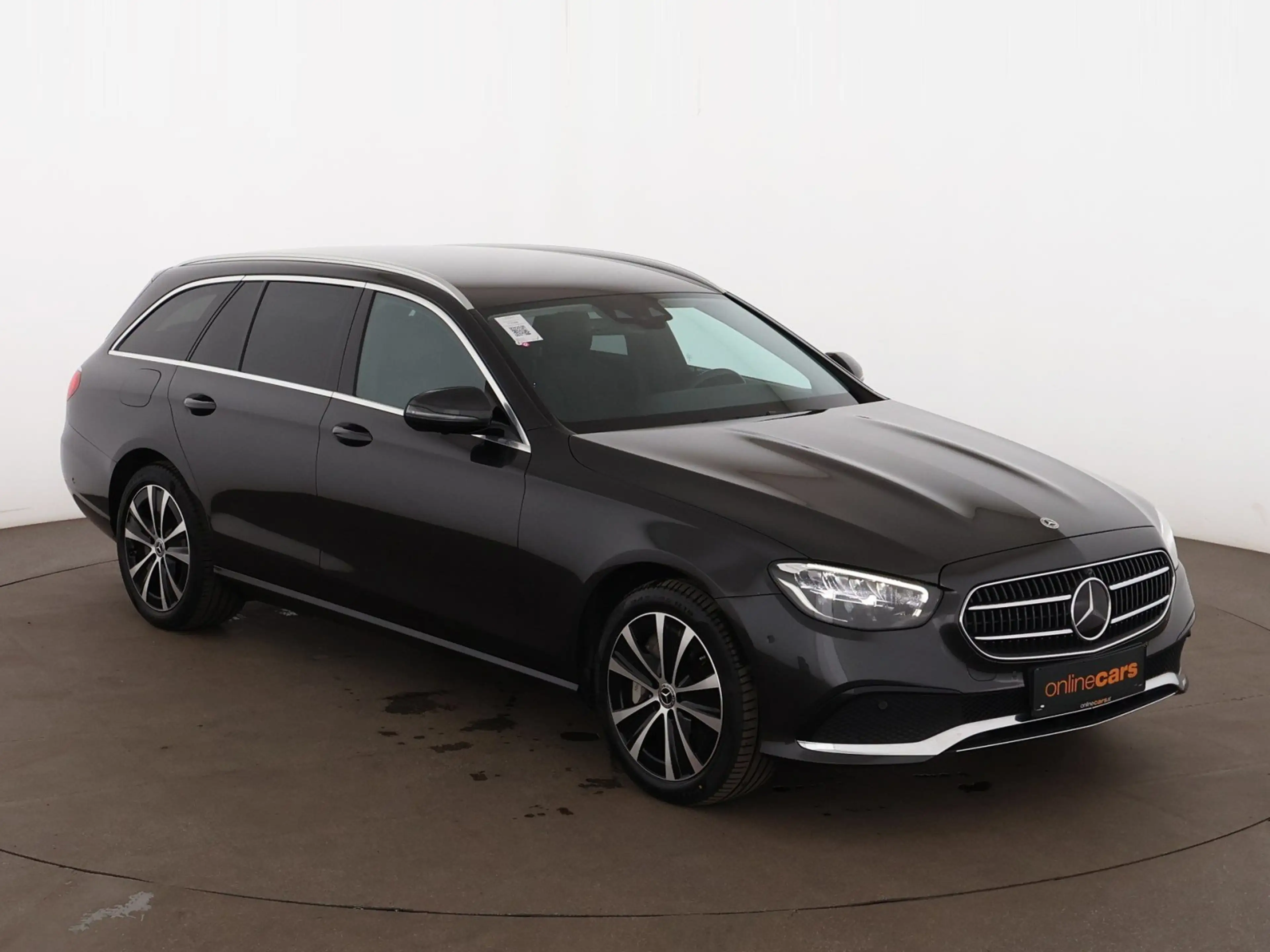 Mercedes-Benz E 300 de 4Matic Avantgarde Aut LED 360-CAM RADAR — photo 4