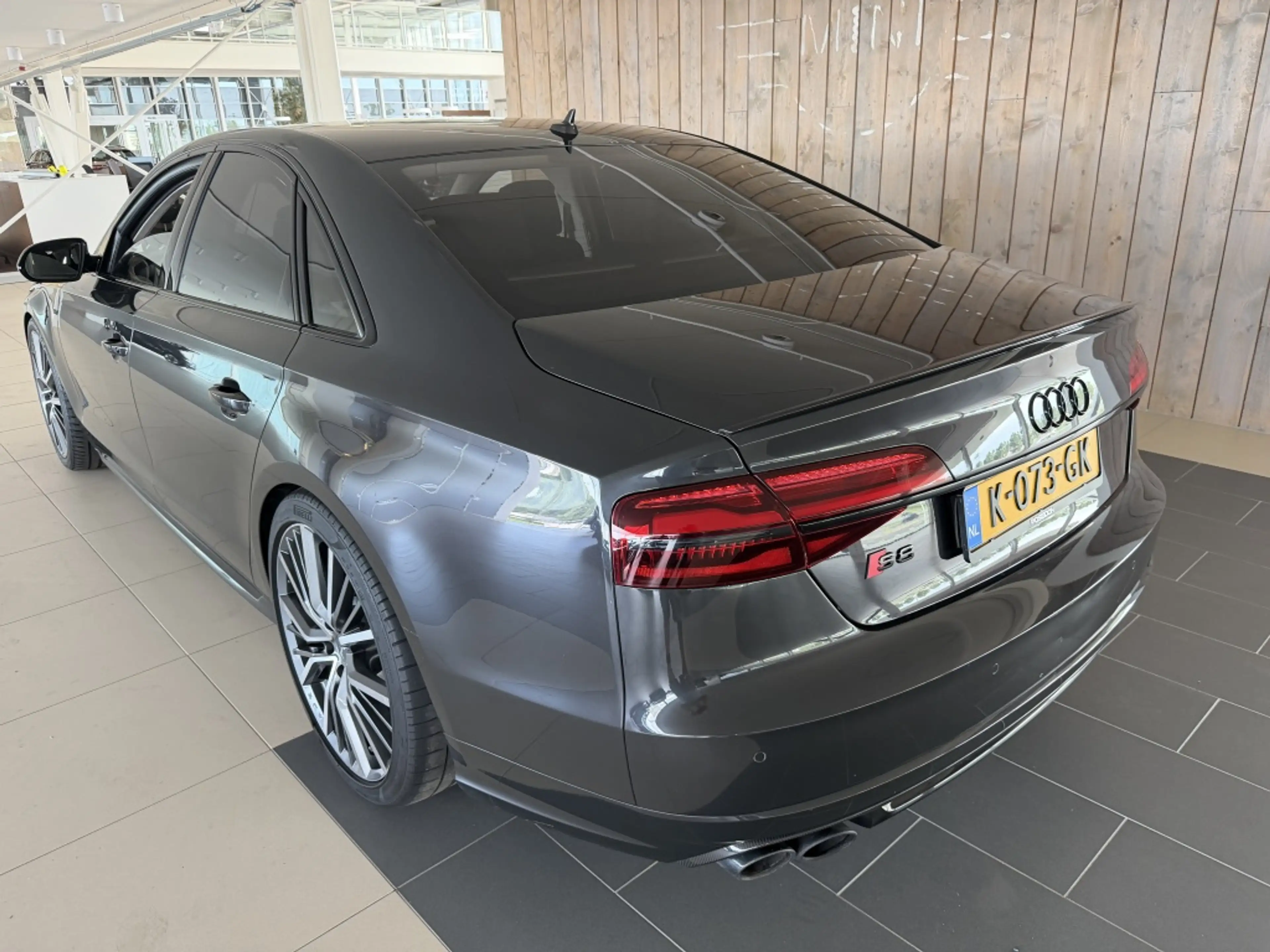 Audi S8 4.0 TFSI S8 pl q PL+ — photo 4