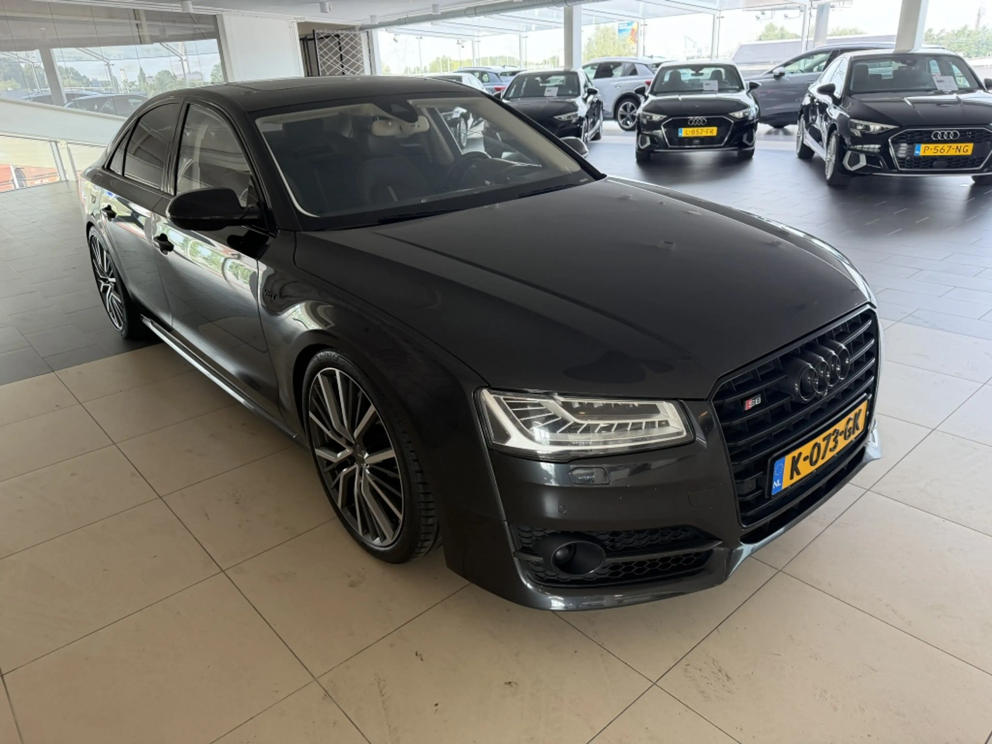 Audi S8 4.0 TFSI S8 pl q PL+ — photo 2