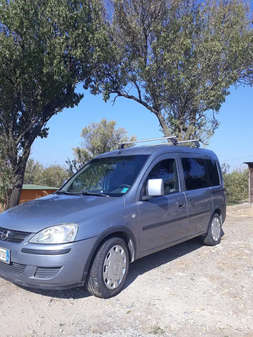 Opel Combo metano Gris - 2