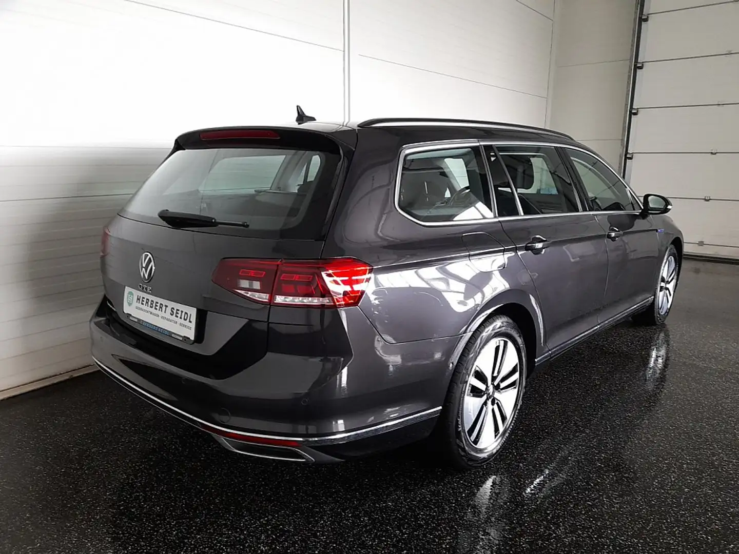 Volkswagen Passat Variant GTE e-Hybrid DSG *17 ZOLL / LED / NAVI / ACC / ... Grau - 2