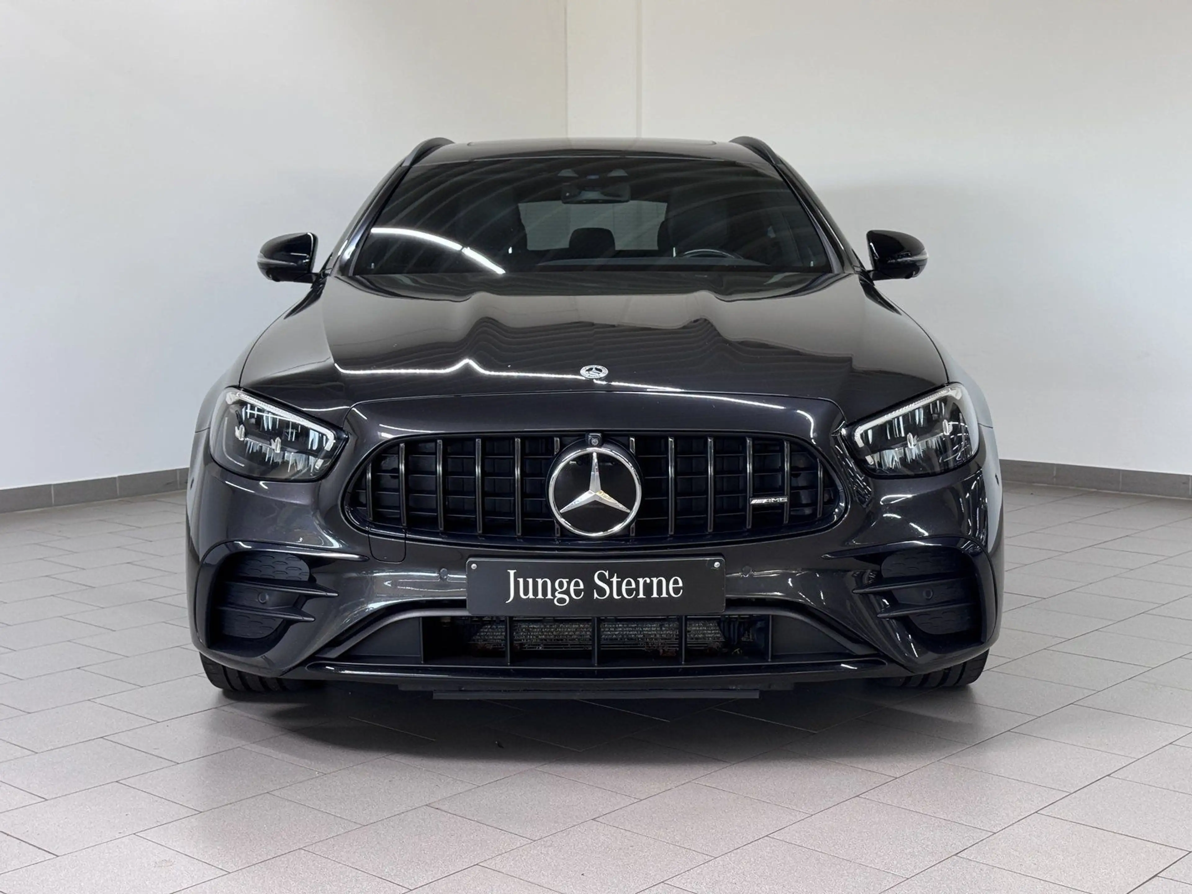 Mercedes-Benz E 53 AMG E 53 T 4M AMG NIGHT+DISTR+AHK+SHD+MEMO+360°+20" — photo 4