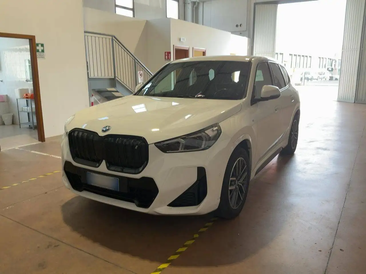 BMW iX1