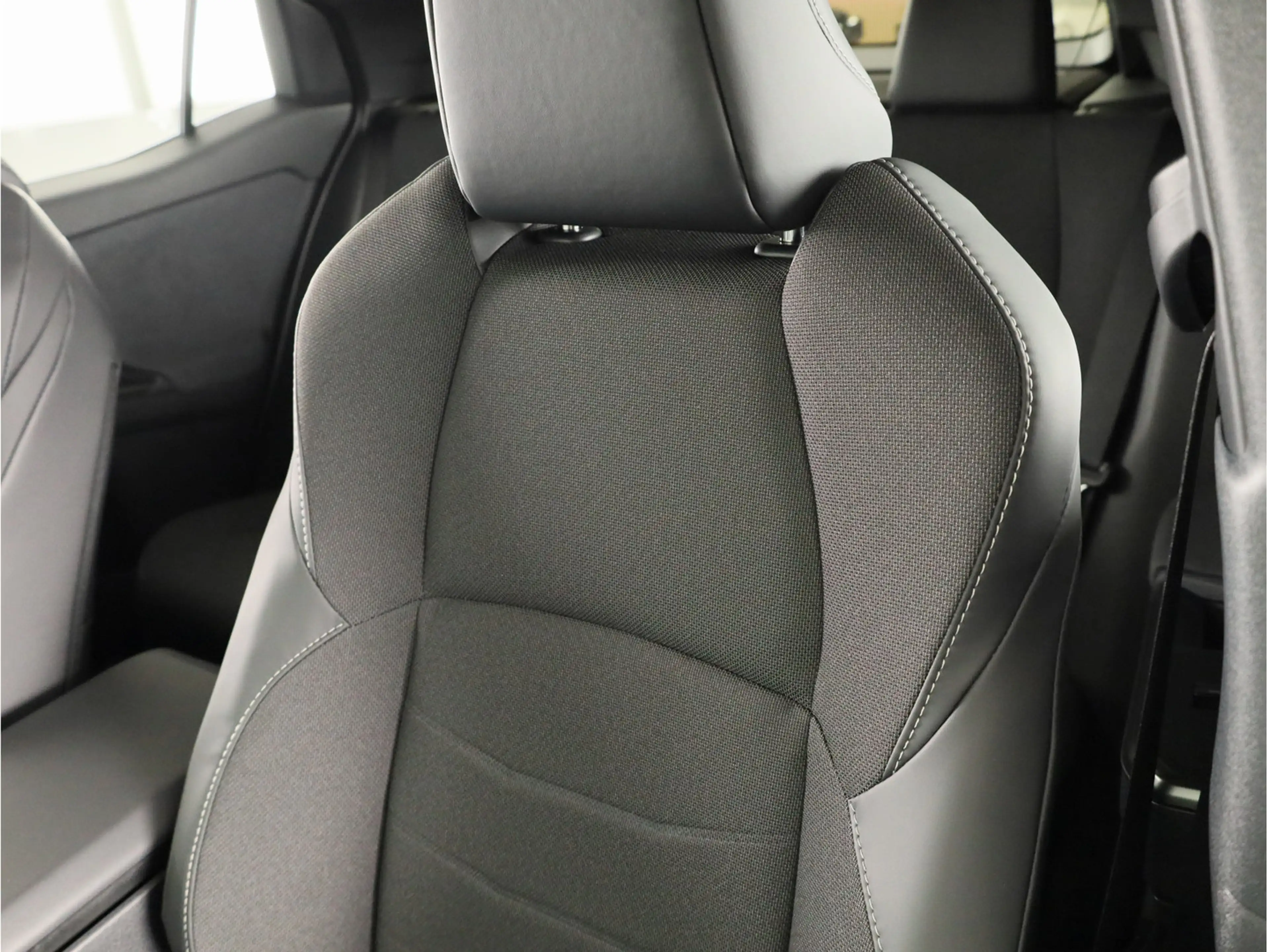Toyota C-HR+ First Edition 77 kWh *EV-Deal* € 4.000,- voordeel — photo 14
