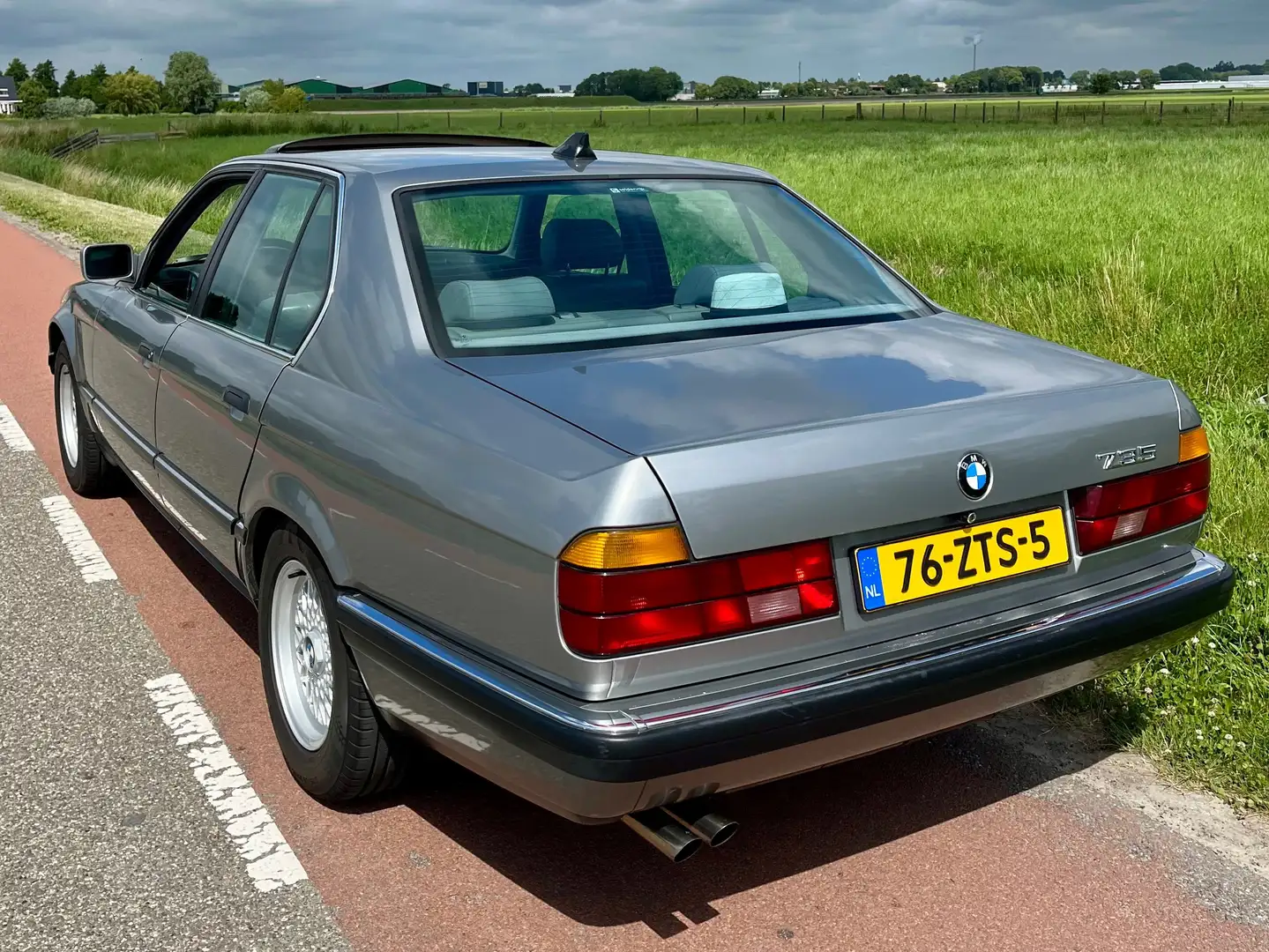 BMW 735 E32 735i Argent - 2