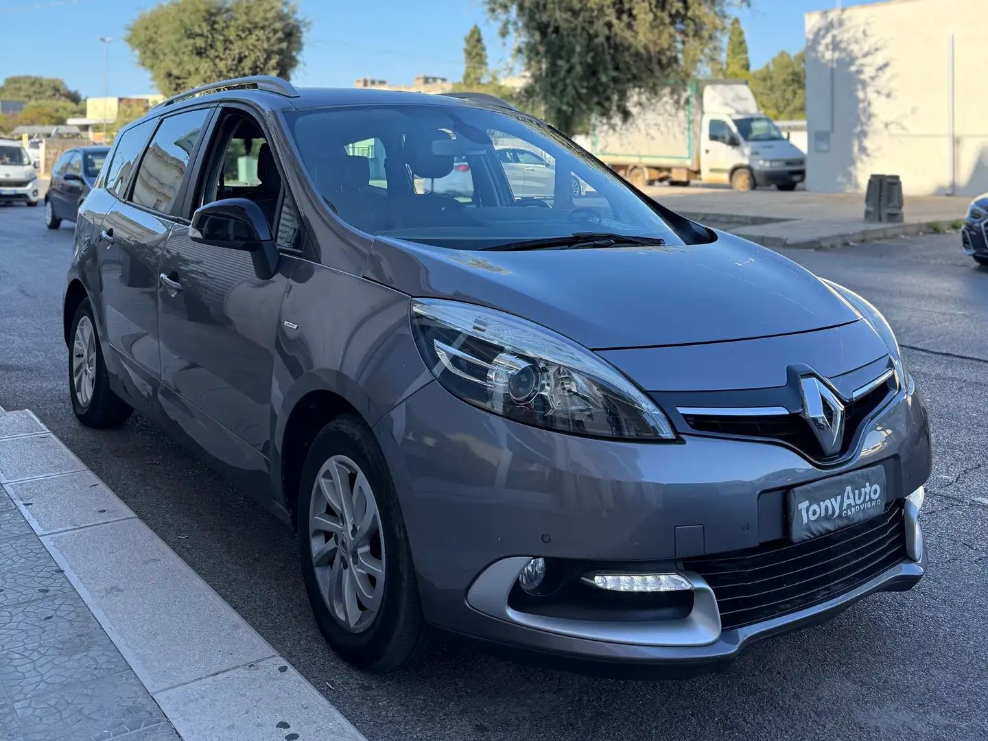 Renault Scenic 1.5 dci Limited aut. 110cv 7 POSTI,NAVI,TELECAMERA Grau - 2