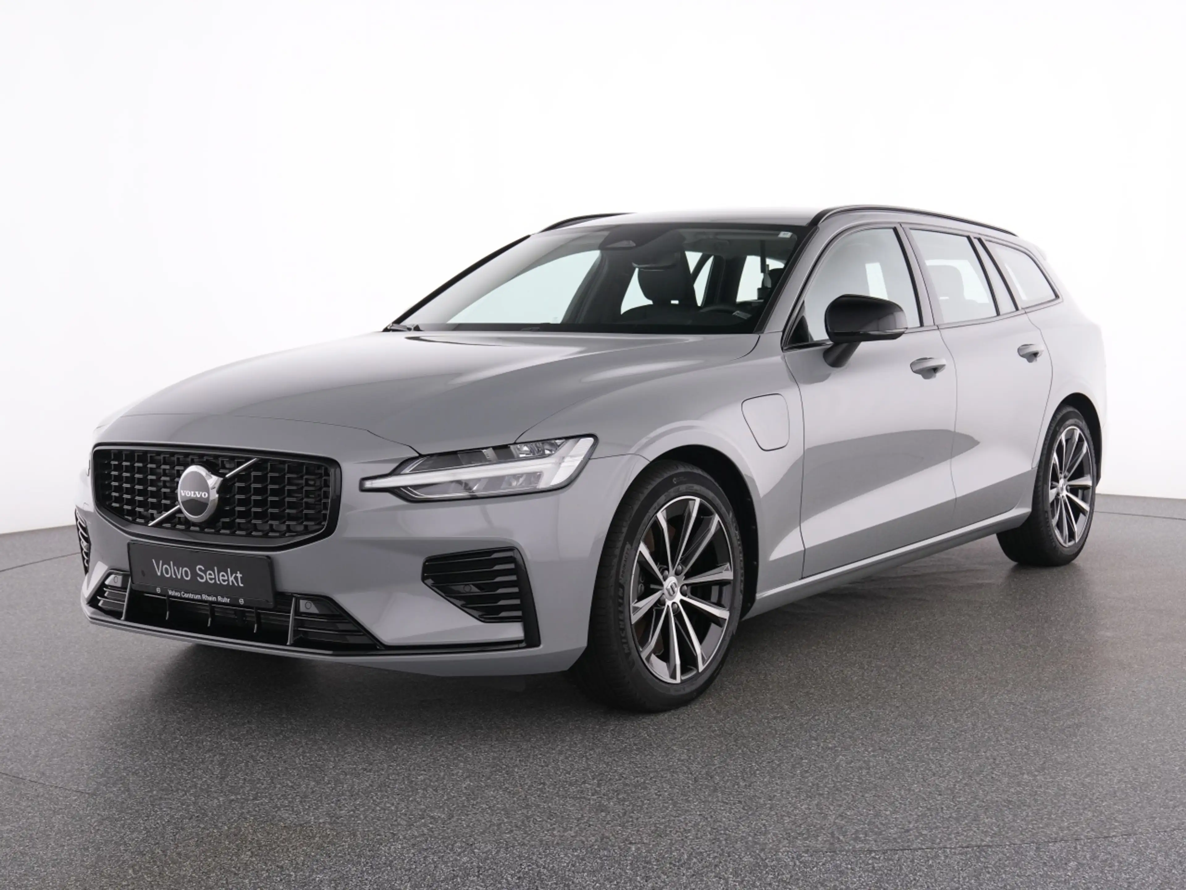 Volvo V60 T8 Recharge Plus Dark+MEMORY+ — photo 2