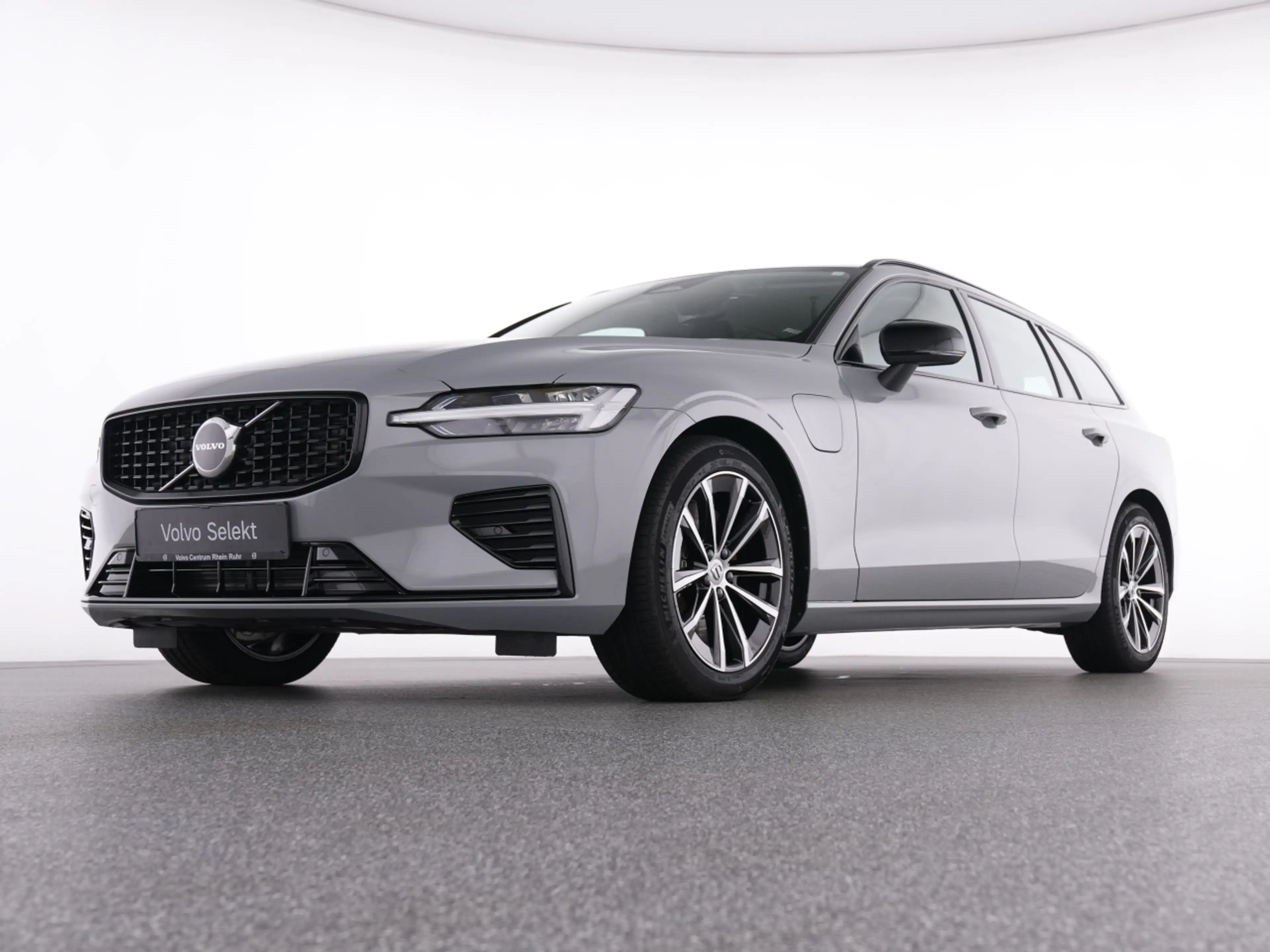 Volvo V60 T8 Recharge Plus Dark+MEMORY+ — photo 7