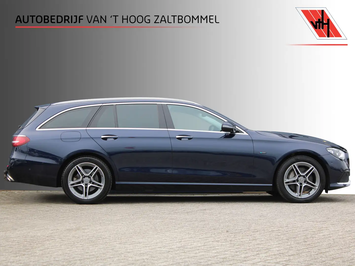 Mercedes-Benz E 300 Estate 300e Avantgarde DISTRONIC 360-CAMERA KEY-LE Blauw - 1