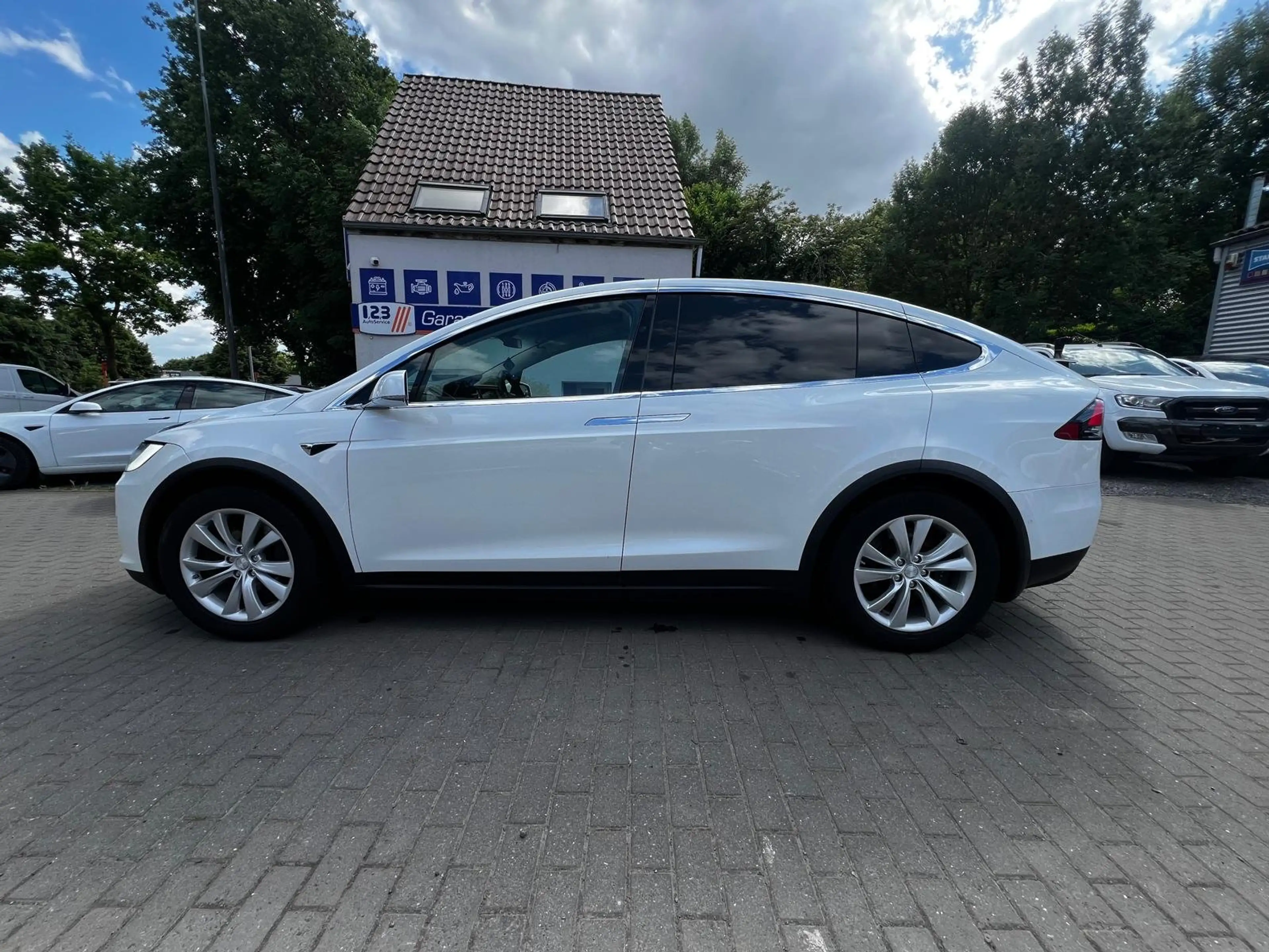 Tesla Model X 100D Dual Motor 6p. AWD|Attache-remorque Autopilot — photo 9