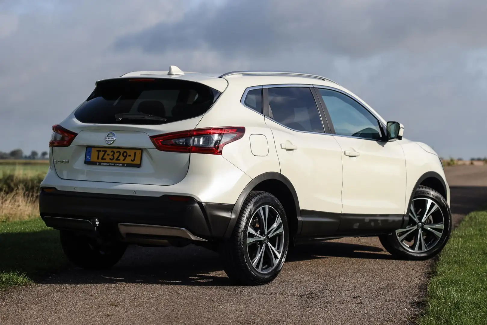 Nissan Qashqai 1.2 Aut. N-Connecta ✅ Pano ✅ 360CAM ✅ Trekhaak Blanco - 2