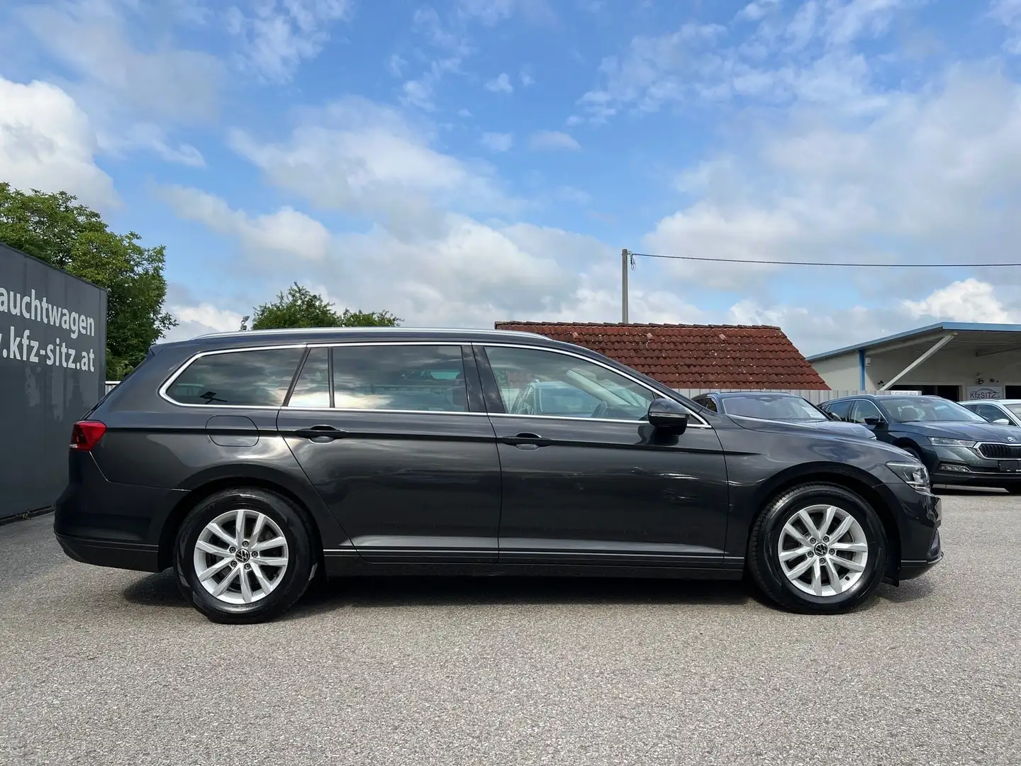 Volkswagen Passat Variant Business 2,0 SCR TDI DSG | VIRTUAL/NAVI PRO Grau - 2