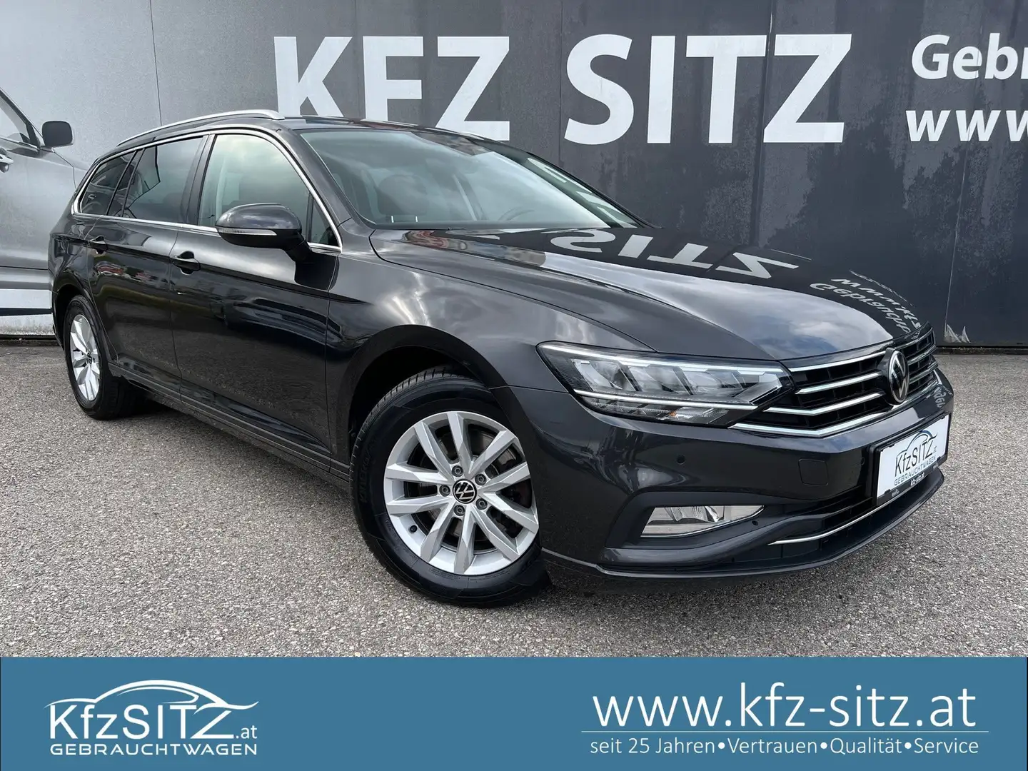 Volkswagen Passat Variant Business 2,0 SCR TDI DSG | VIRTUAL/NAVI PRO Grau - 1