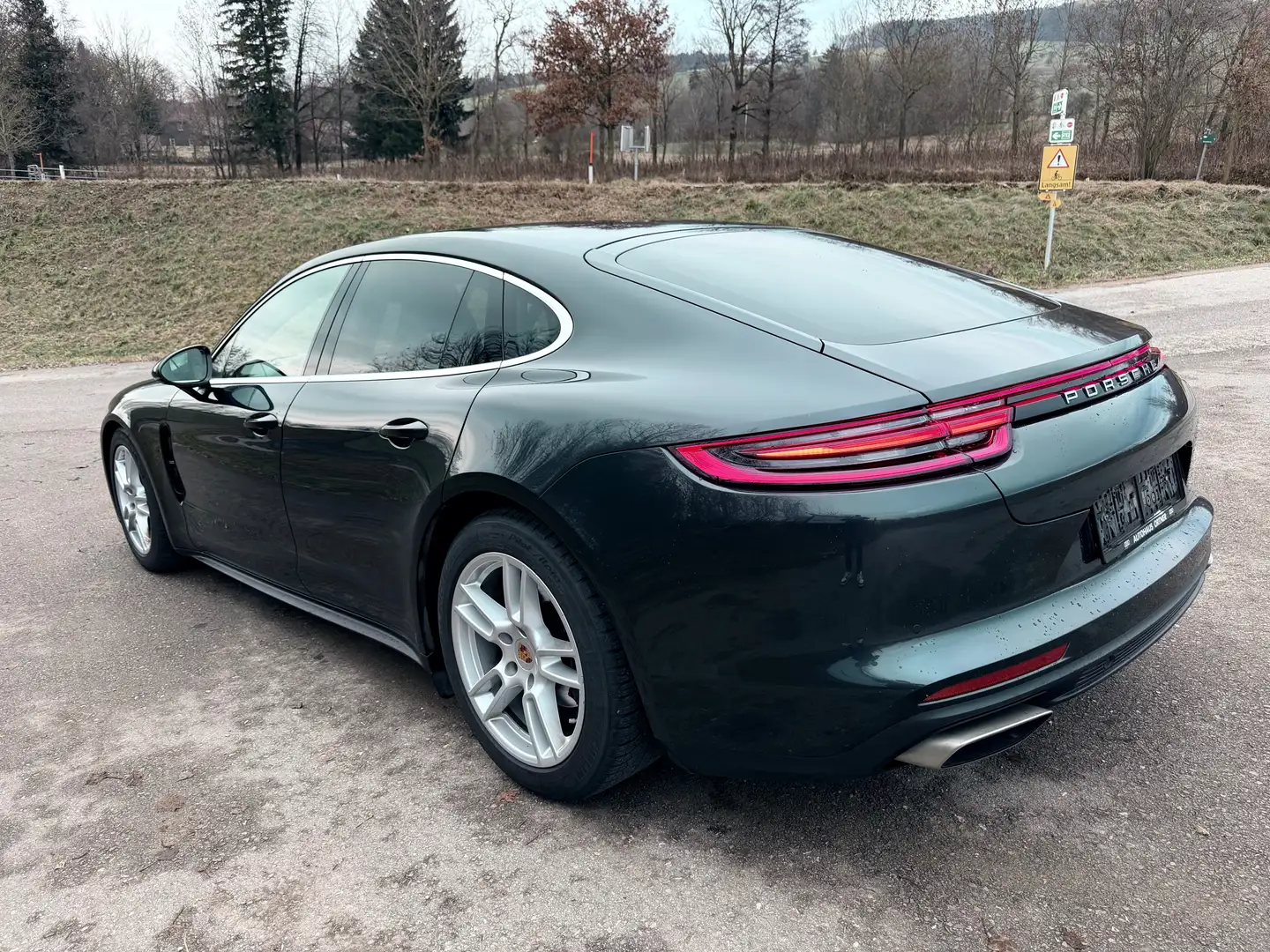 Porsche Panamera Panamera 4 Aut. Blau - 2