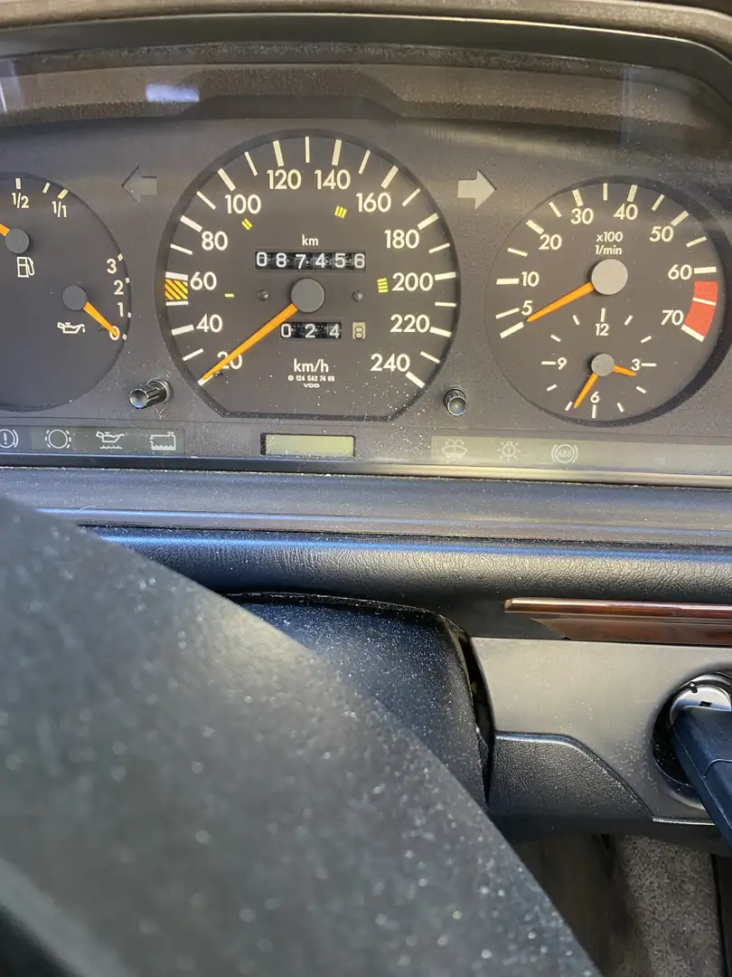 Mercedes-Benz E 200 Cabrio - 1