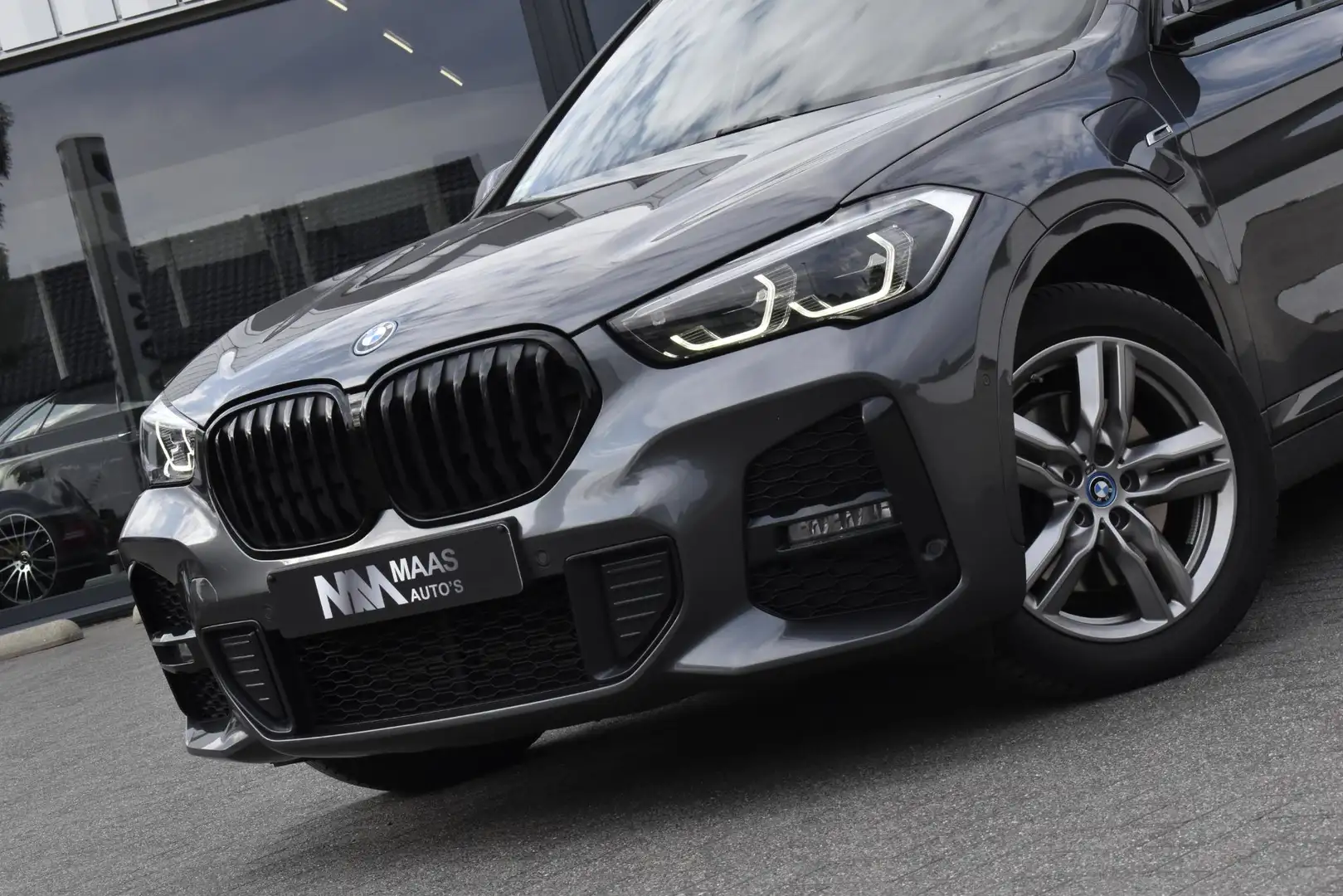 BMW X1 xDrive25e M Sport Pano BTW Grigio - 2